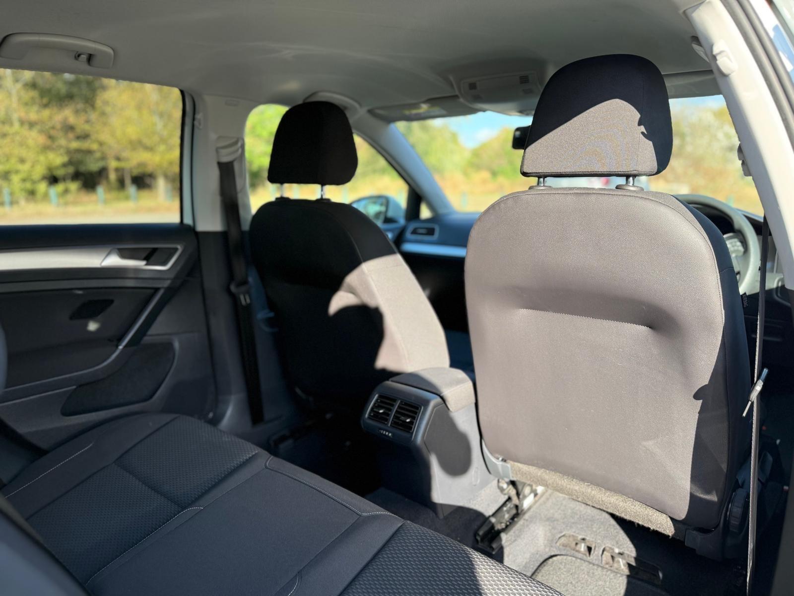 Volkswagen Golf view 40