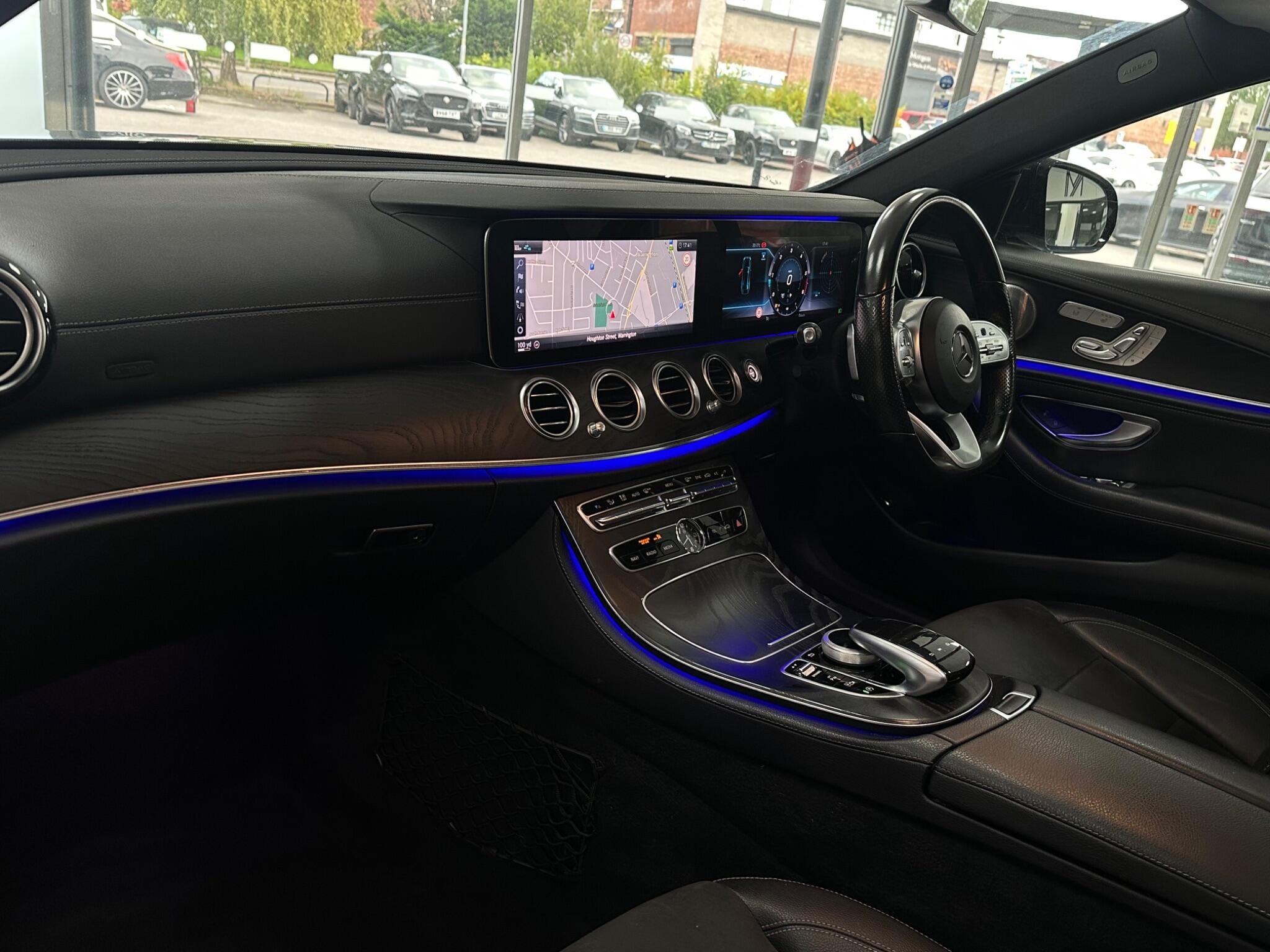 Mercedes-Benz E Class view 39