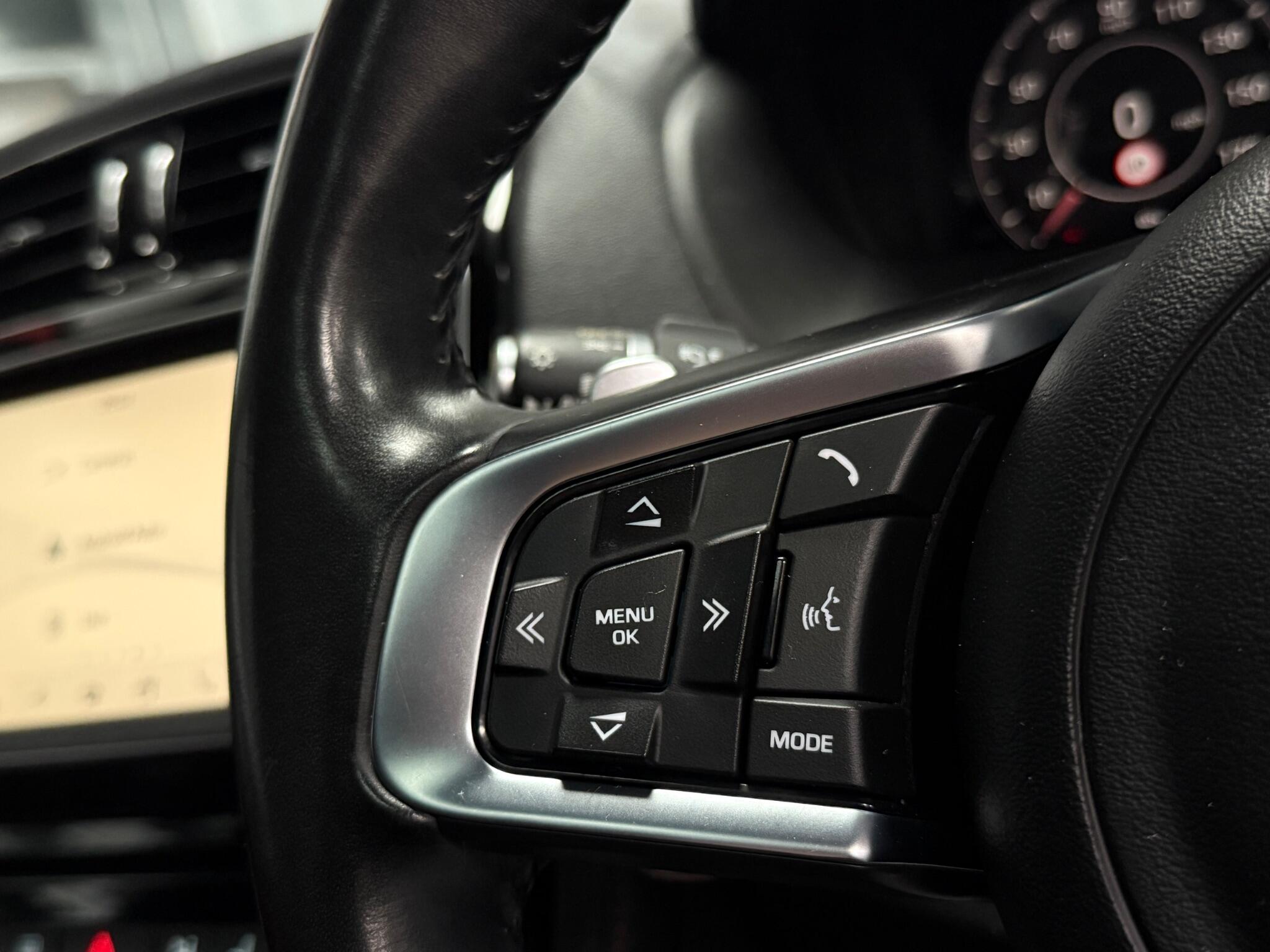 Jaguar F-Pace view 23