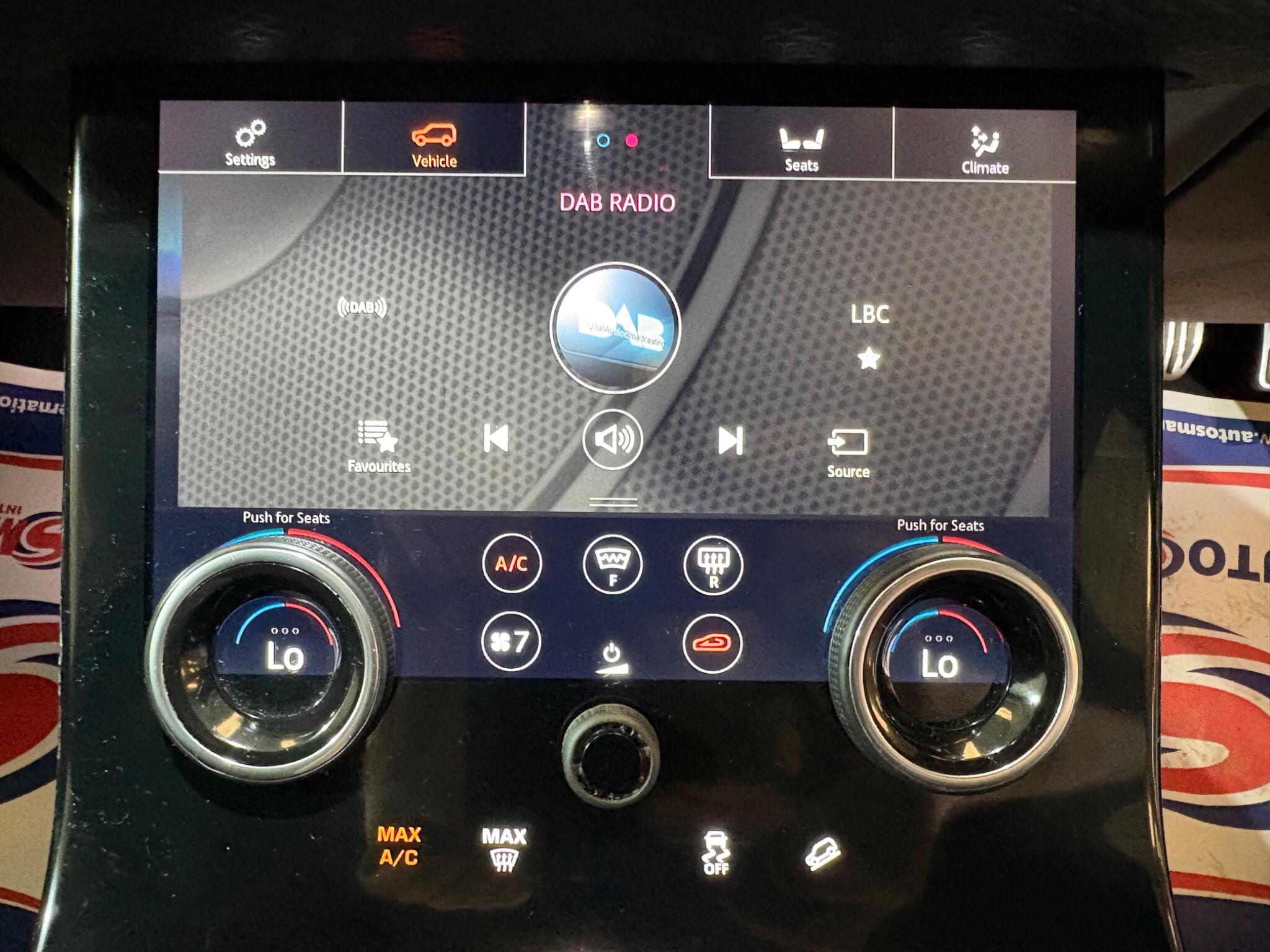 Land Rover Range Rover Velar view 39