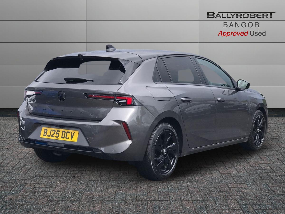 Vauxhall Astra view 15