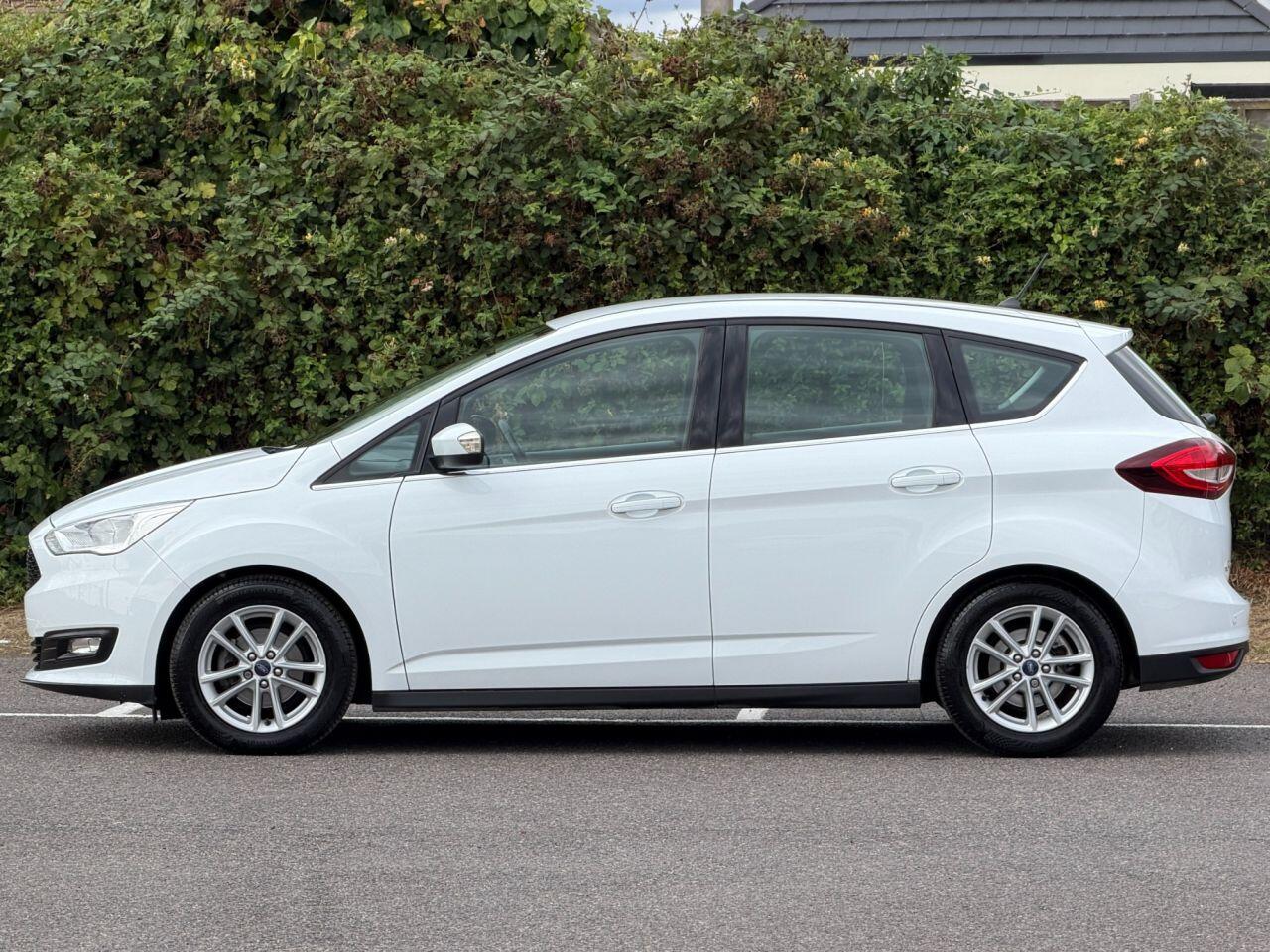Ford C-Max view 4