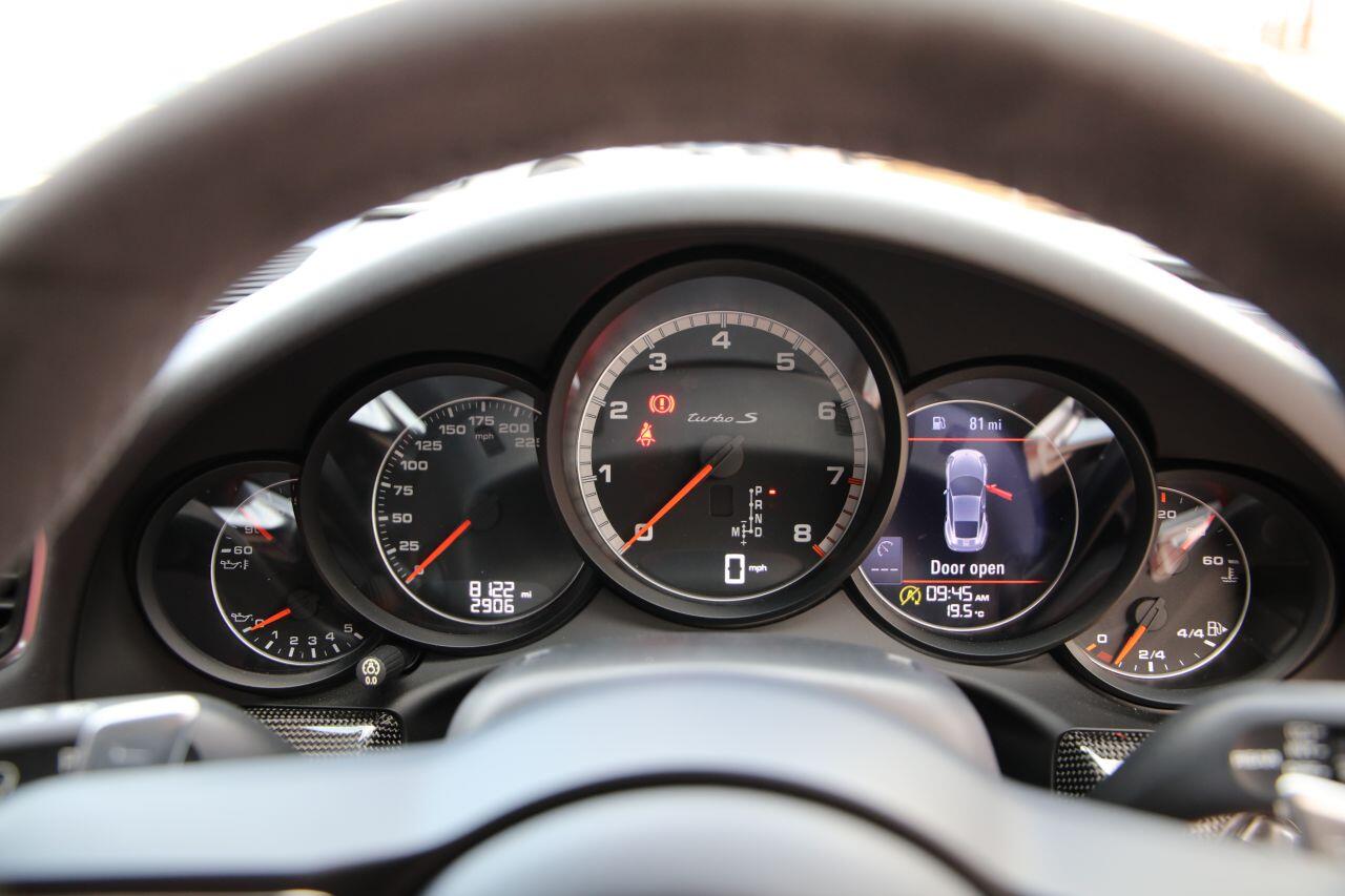 Porsche 911 view 52