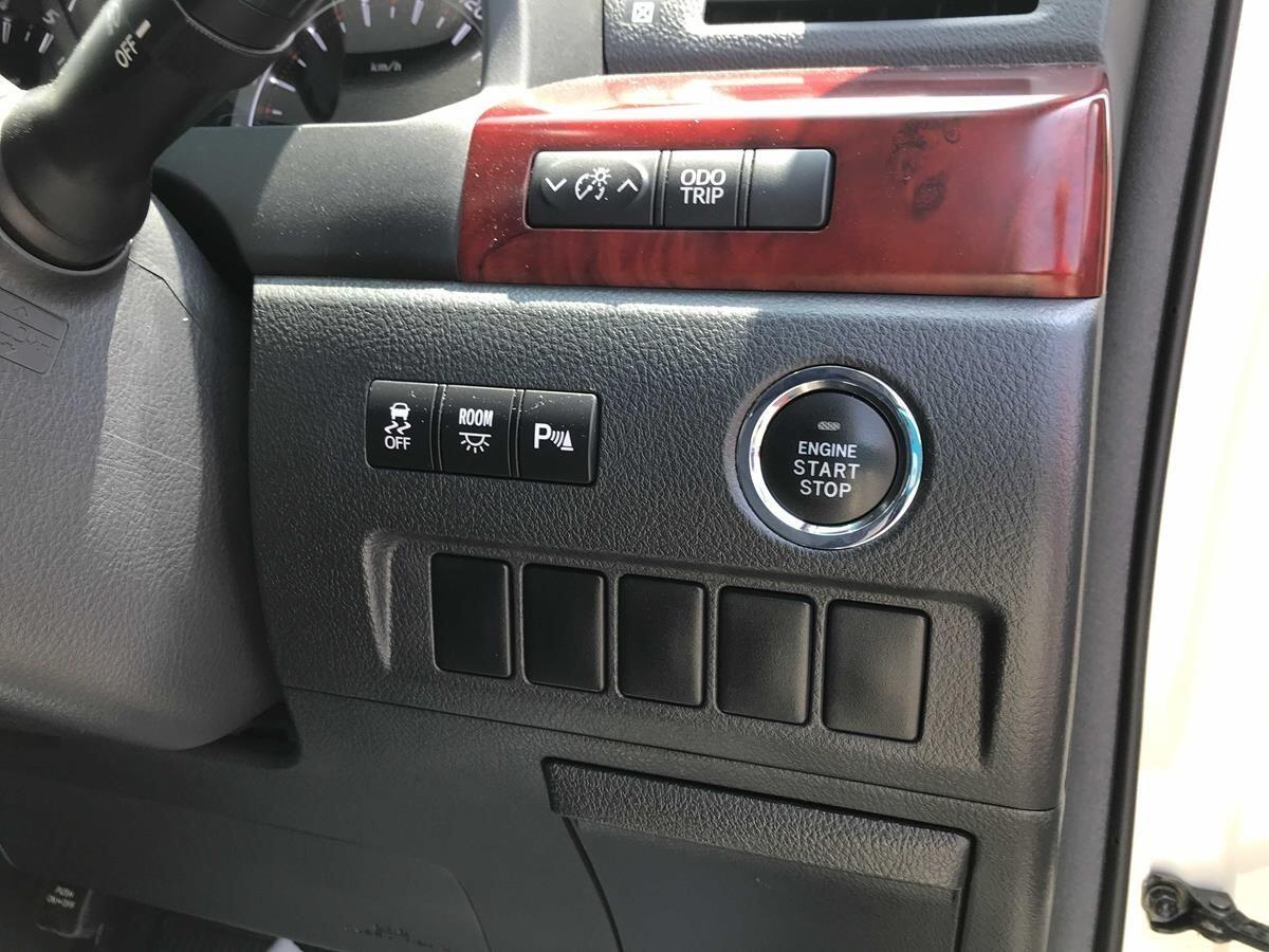 Toyota Alphard view 14