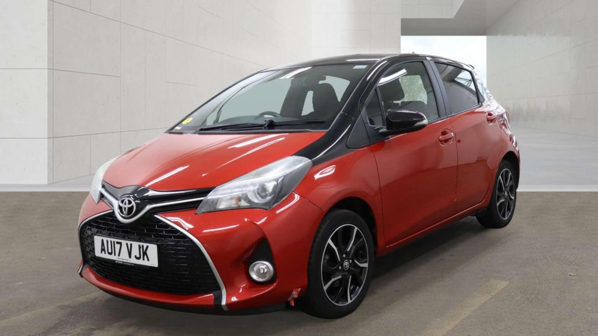 Toyota Yaris view 3