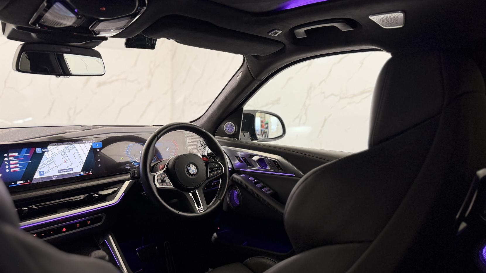BMW XM view 21