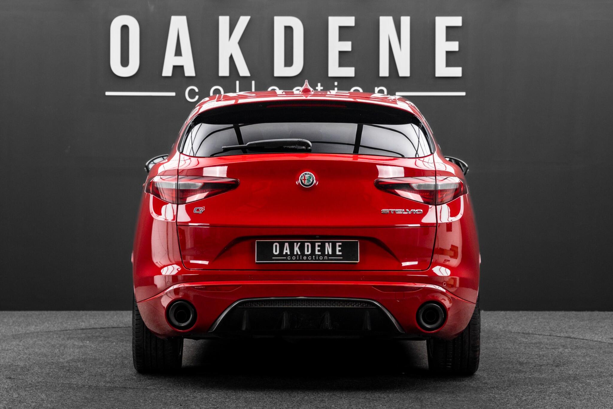 Alfa Romeo Stelvio view 11