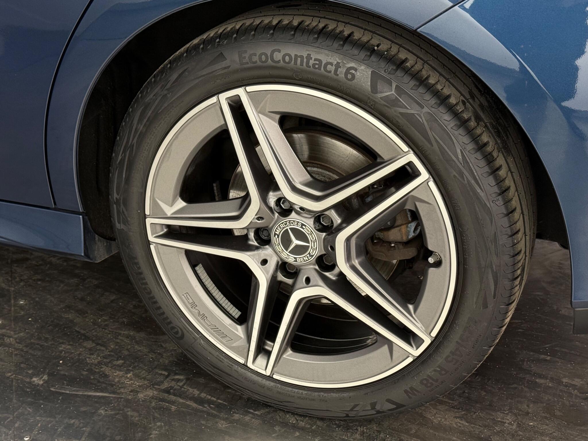Mercedes-Benz CLA view 9