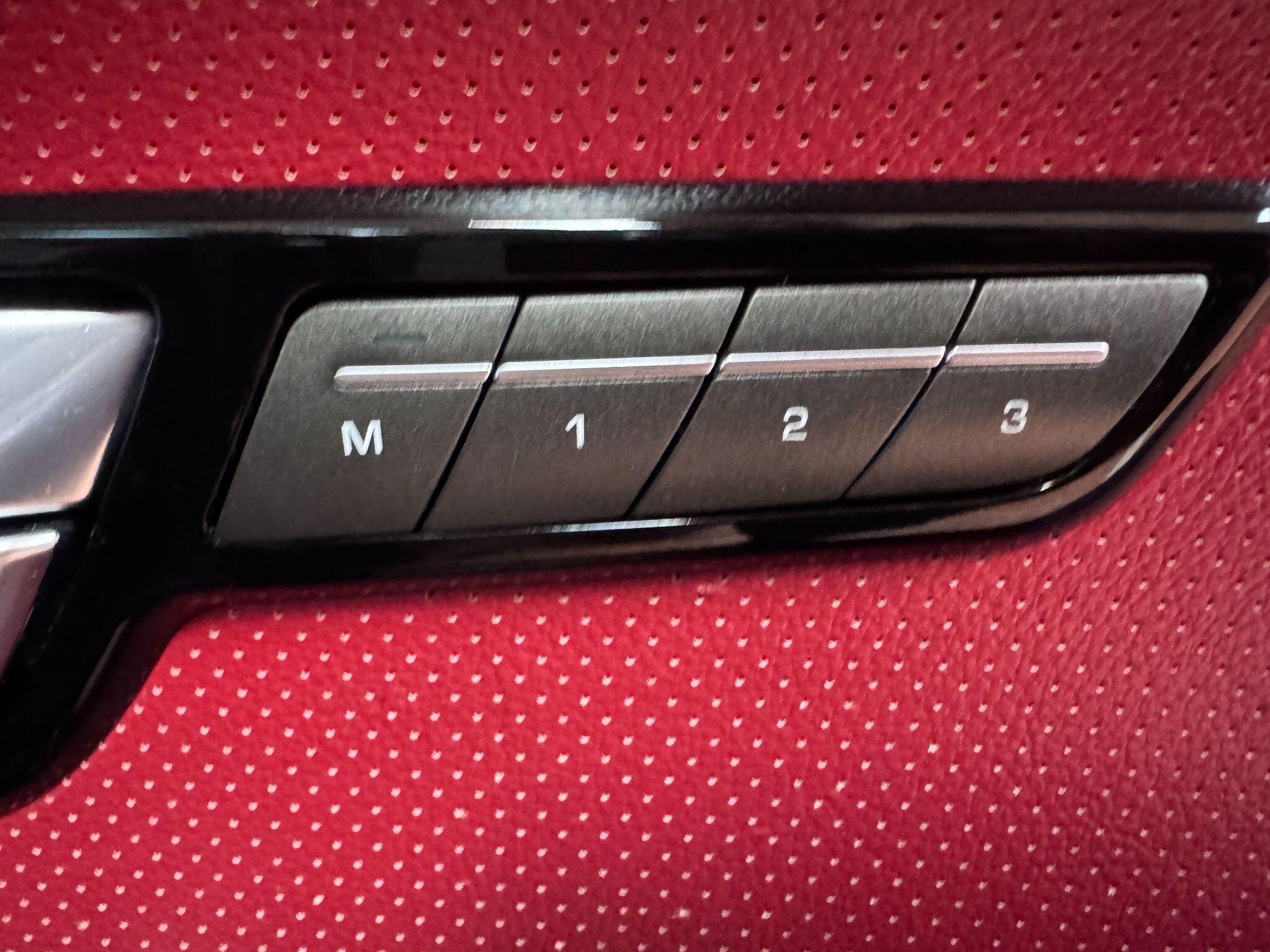 2012 Land Rover Range Rover Evoque image 23