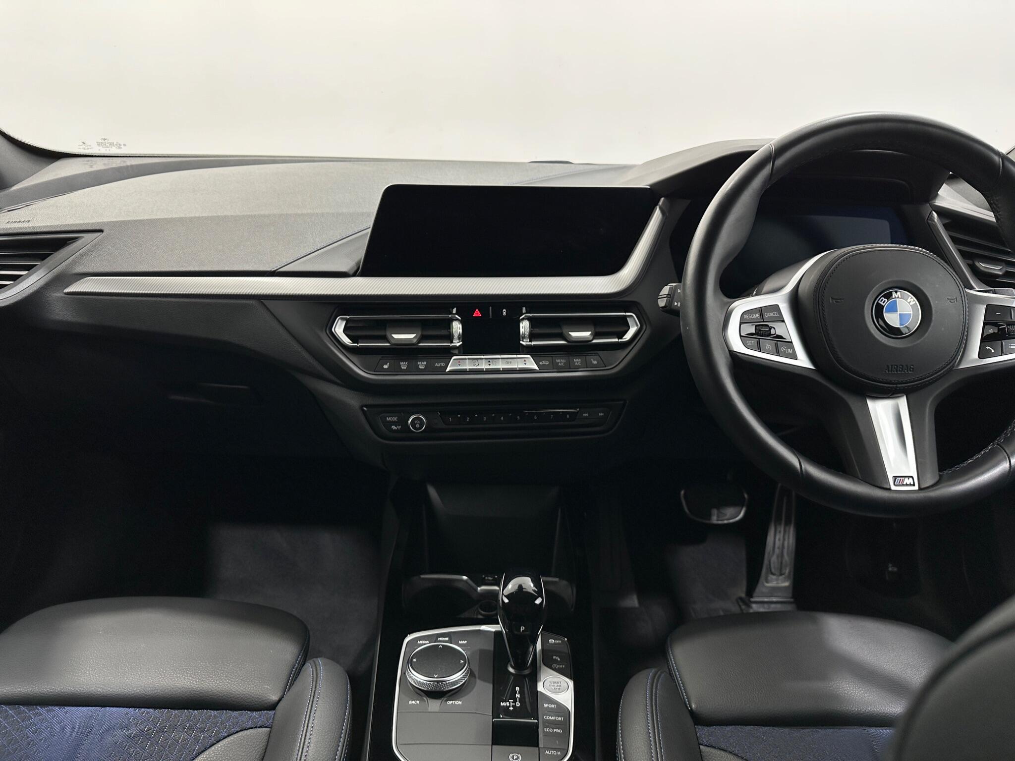BMW 1 Series view 20