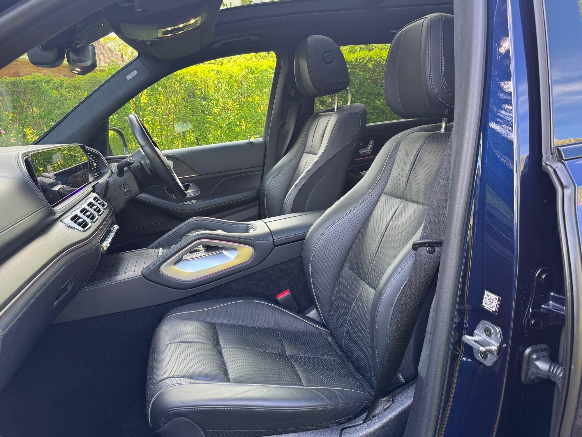 Mercedes-Benz GLS view 17