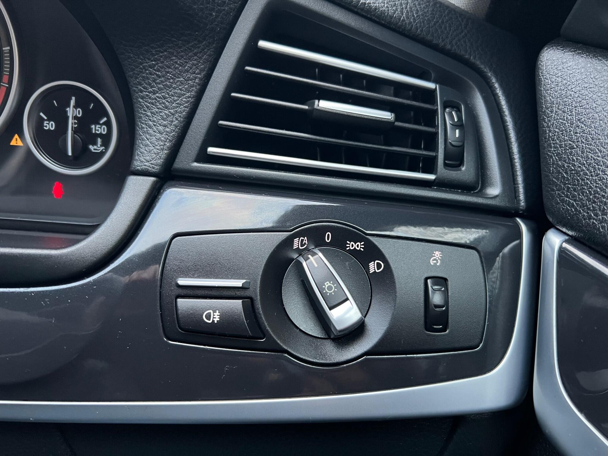 BMW 5 Series view 23