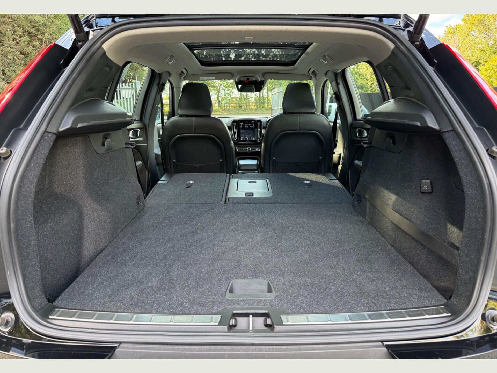 Volvo XC40 view 54