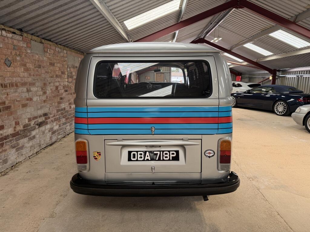 Volkswagen Transporter view 27