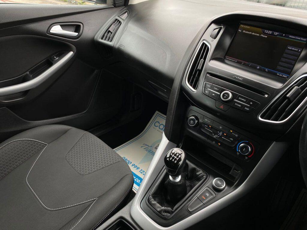 Ford Focus view 24