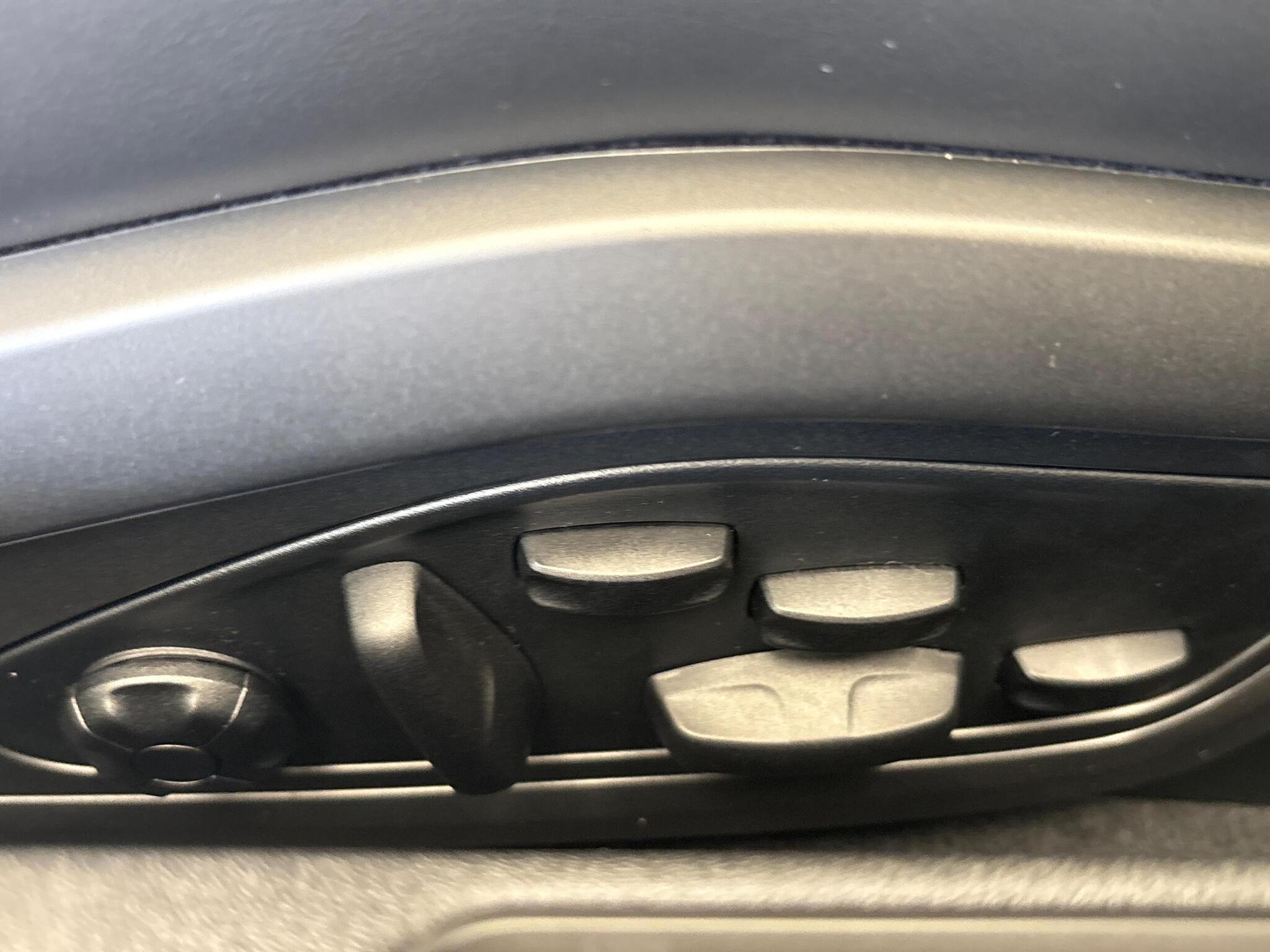 Porsche 911 view 44