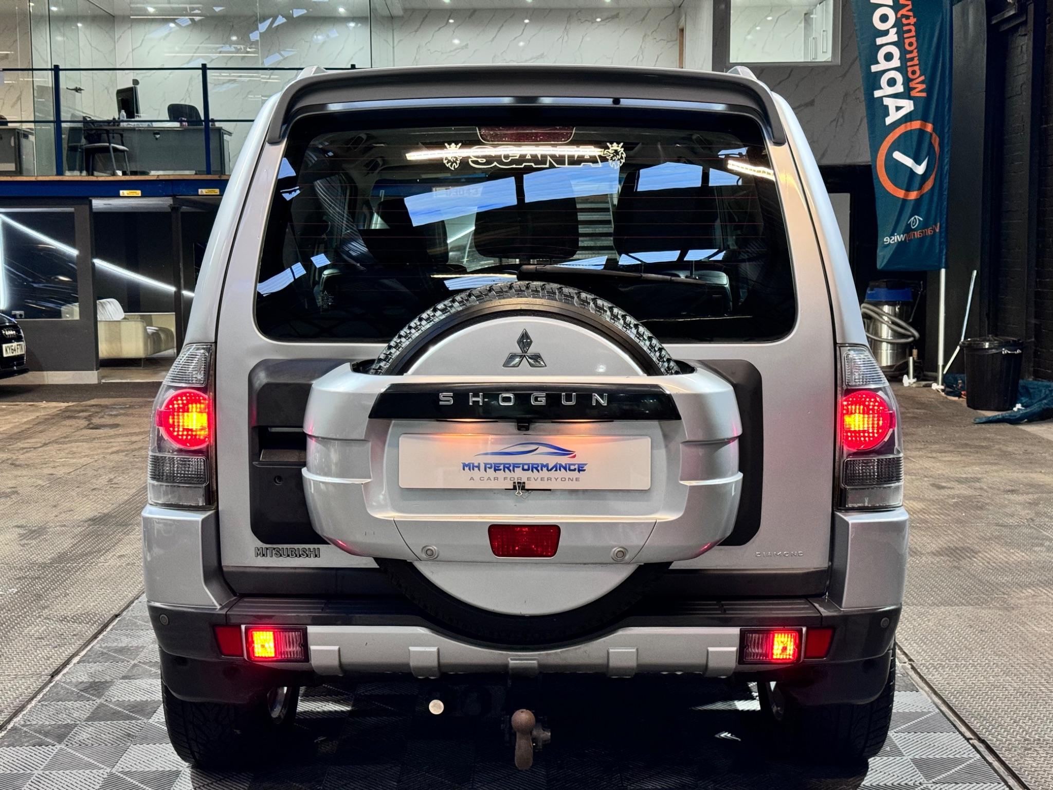 Mitsubishi Shogun view 57