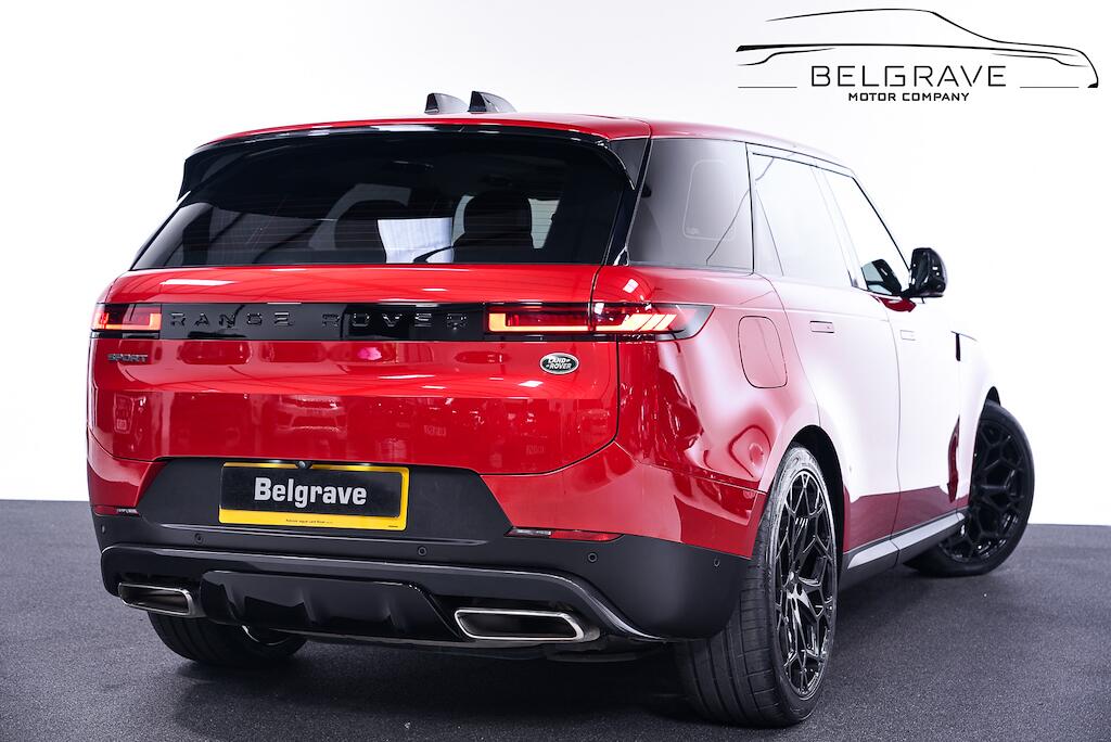 Land Rover Range Rover Sport view 3