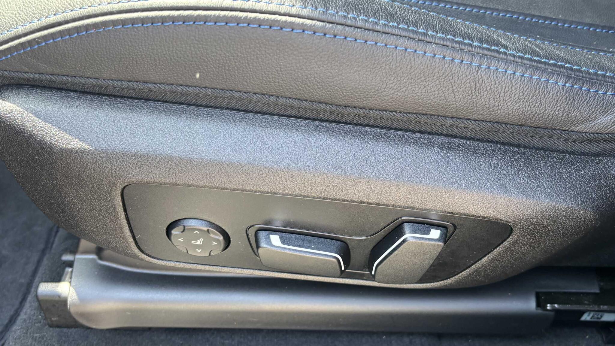 BMW X4 view 32