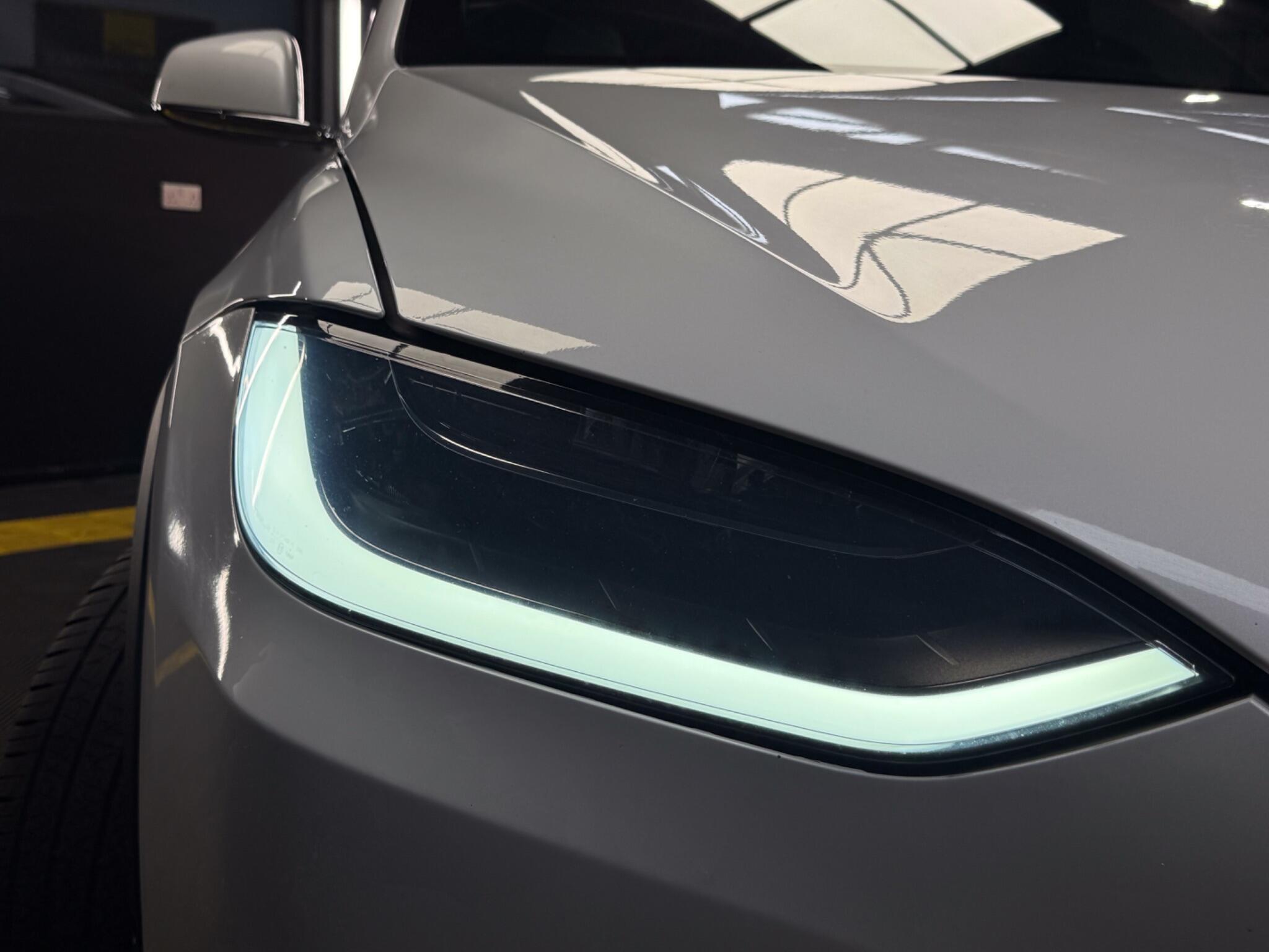 Tesla Model X view 11