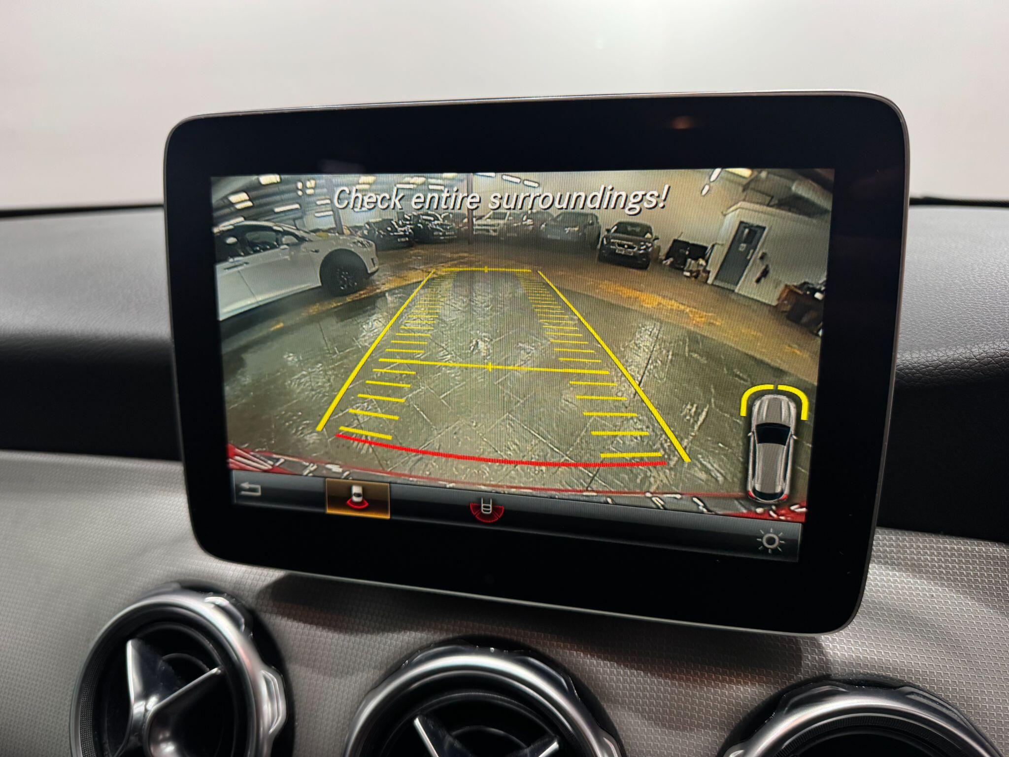 Mercedes-Benz GLA view 38