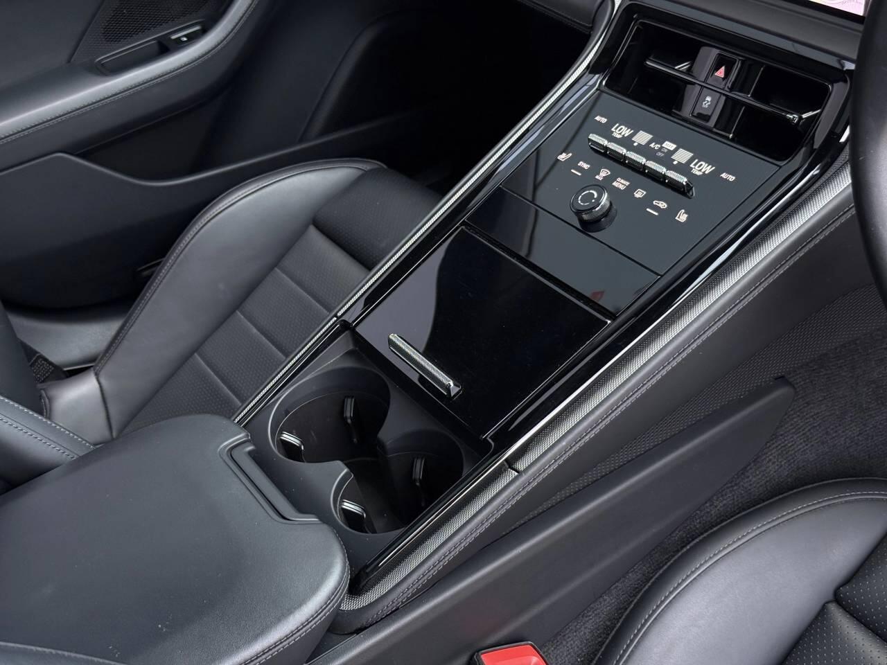 Porsche Panamera view 26