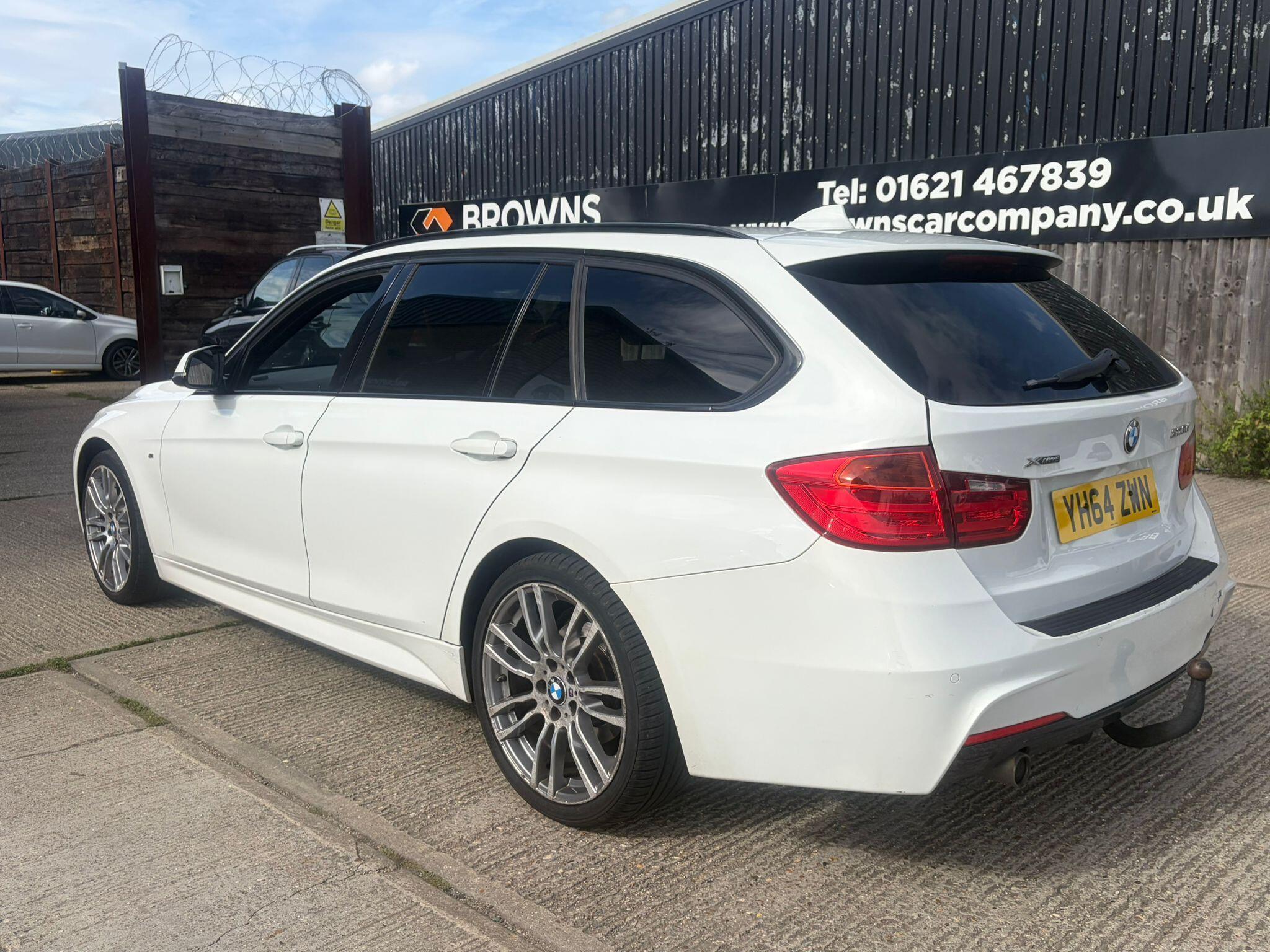 BMW 3 Series view 5