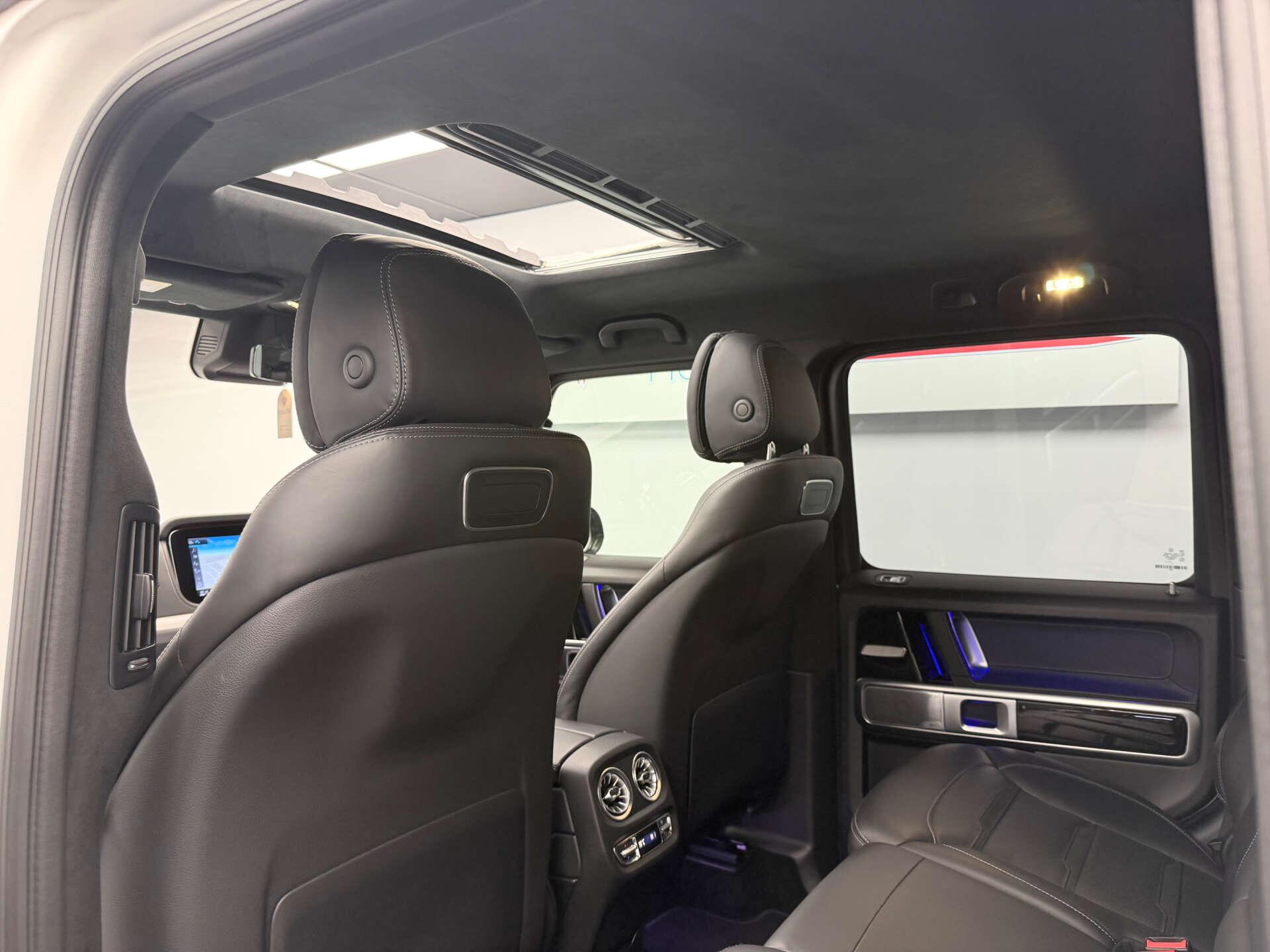 Mercedes-Benz G-Class view 21