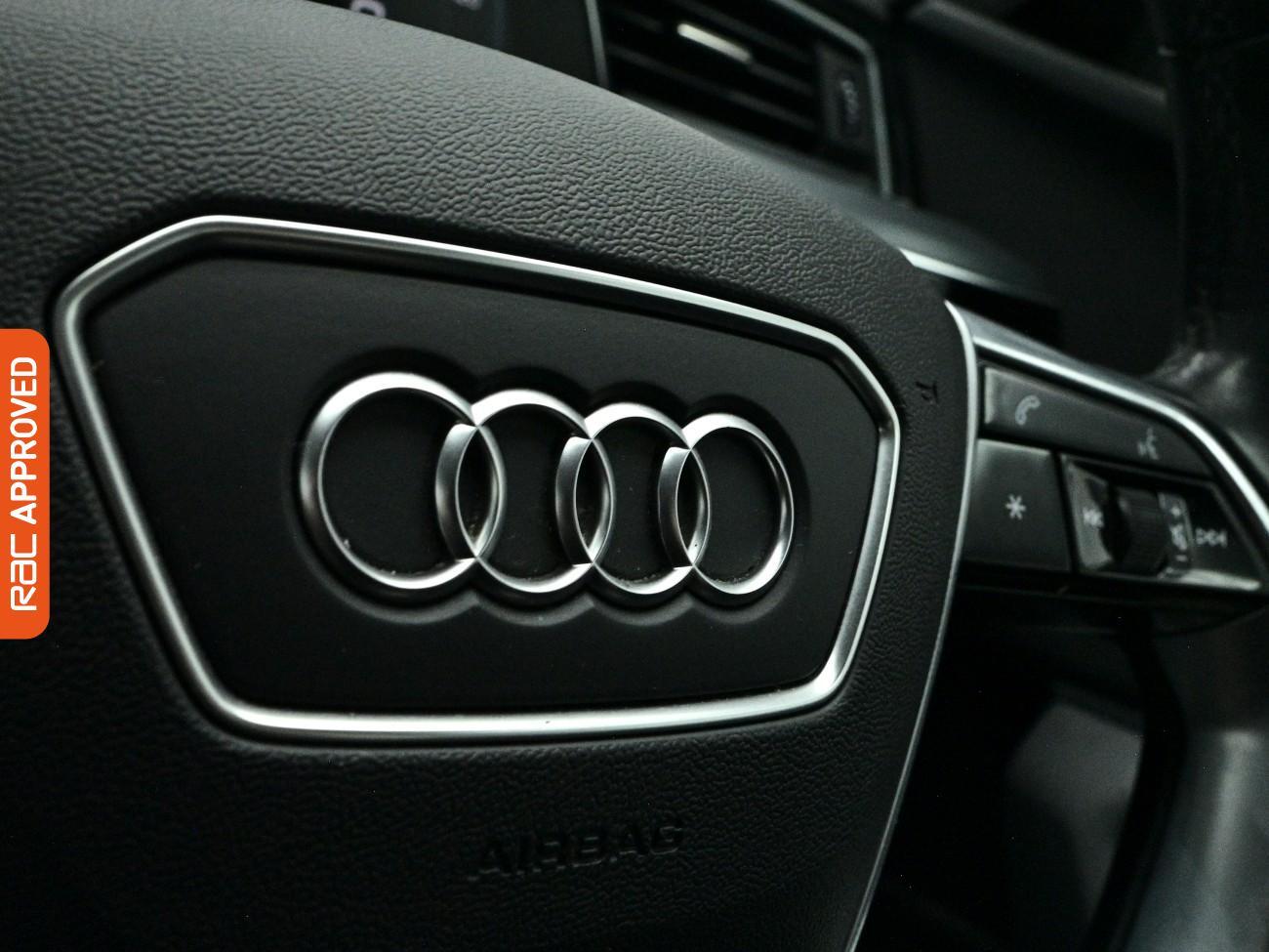 Audi E-Tron view 25