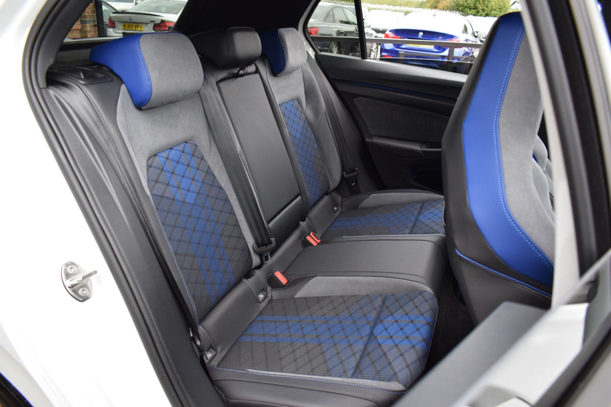 Volkswagen Golf view 20