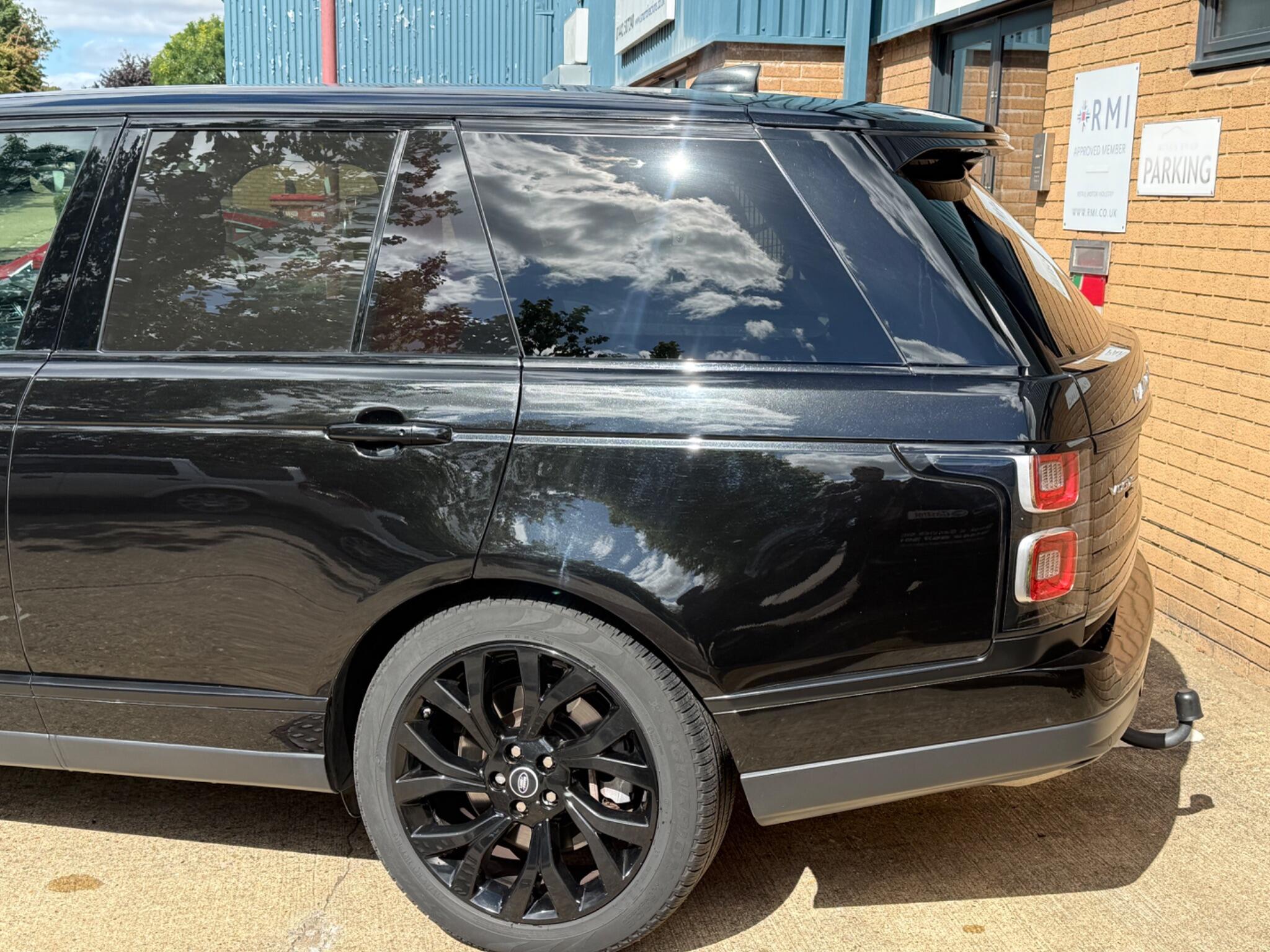 Land Rover Range Rover view 10