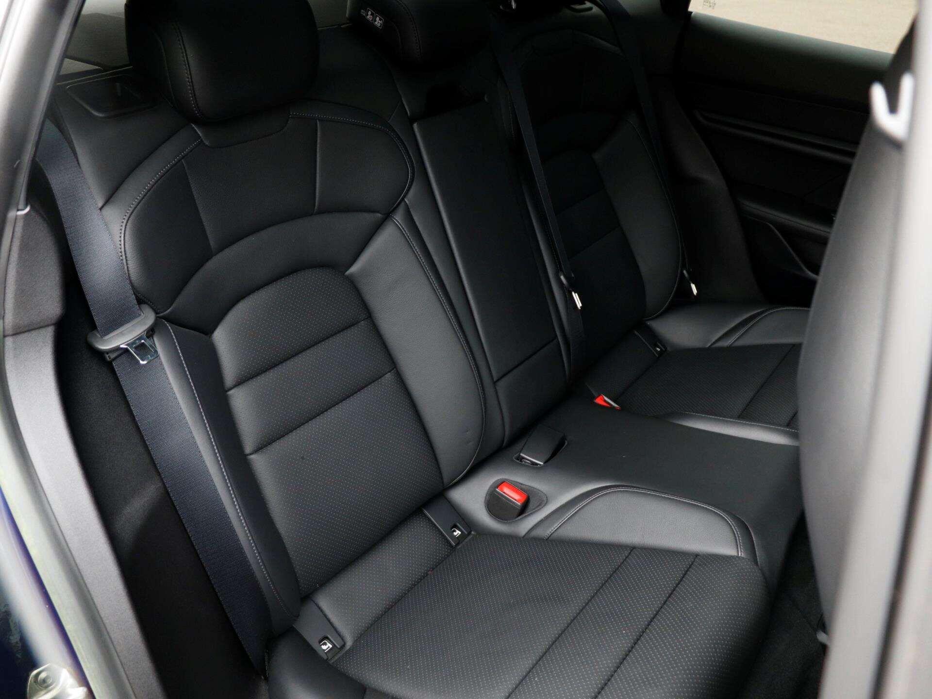Porsche Taycan view 25