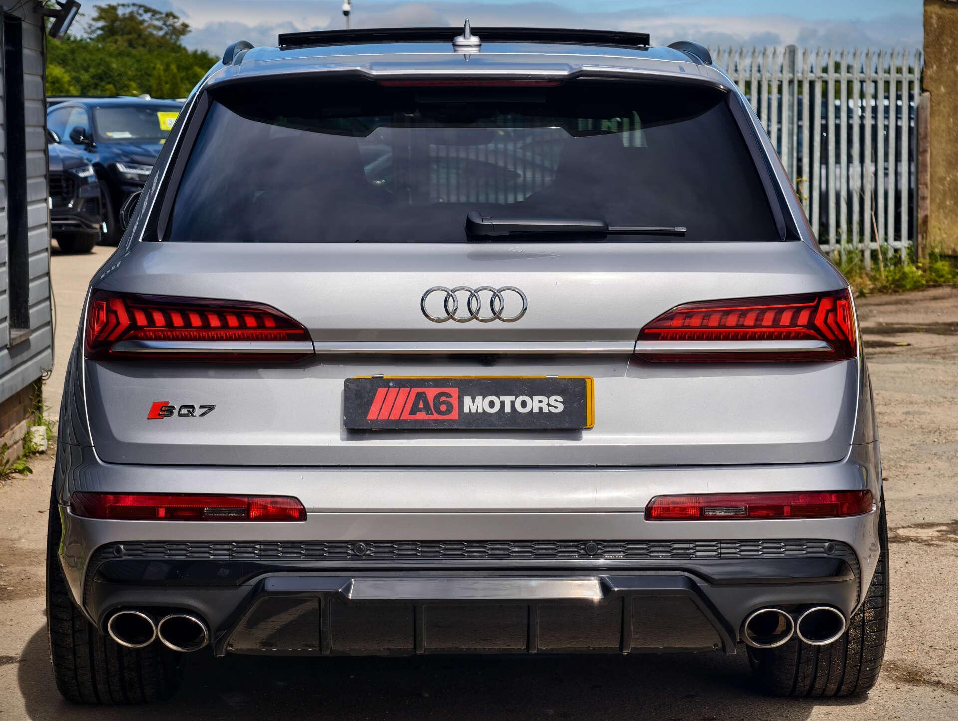Audi SQ7 view 17