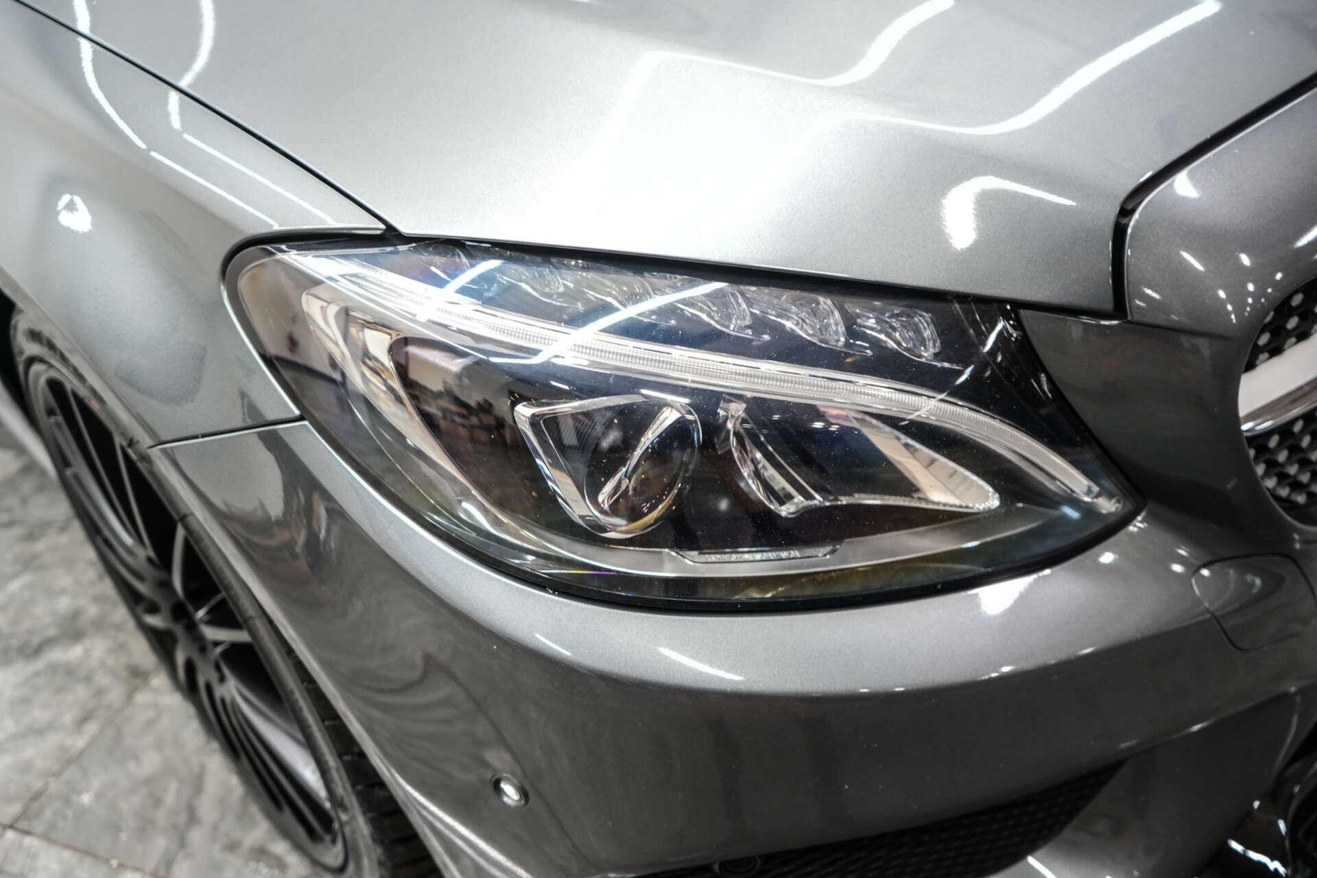 Mercedes-Benz C-Class view 6