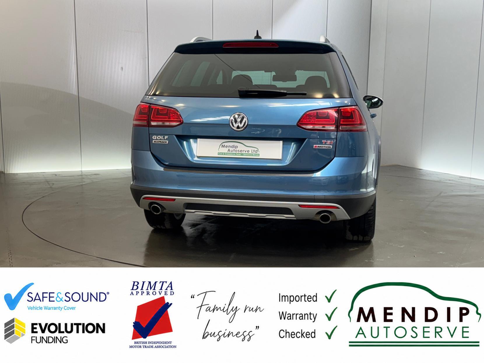 Volkswagen Golf view 14