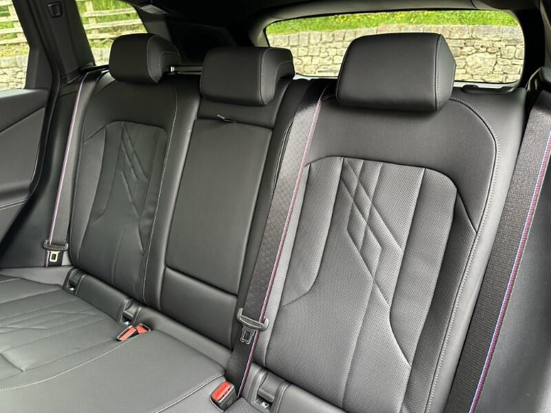 BMW X3 view 12