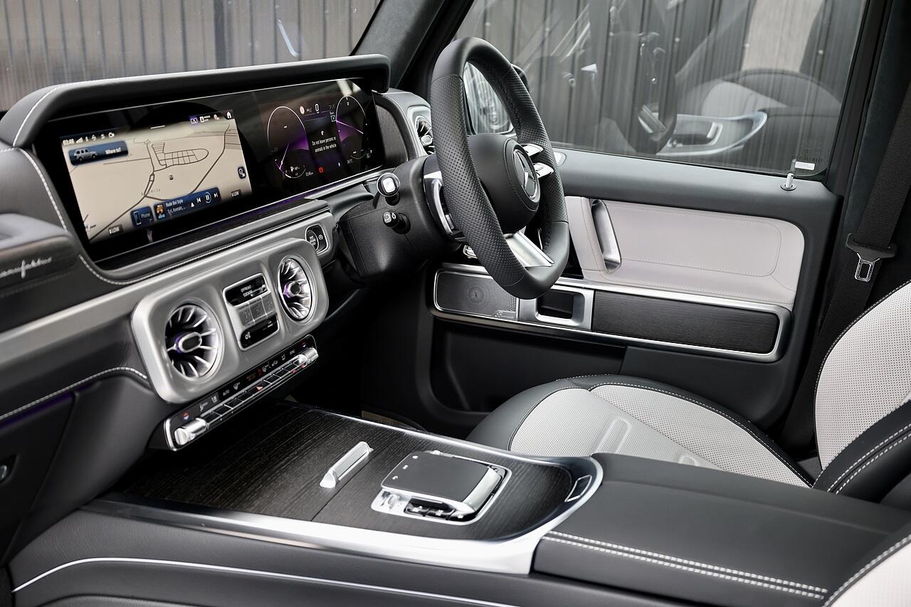 Mercedes-Benz G Class view 9