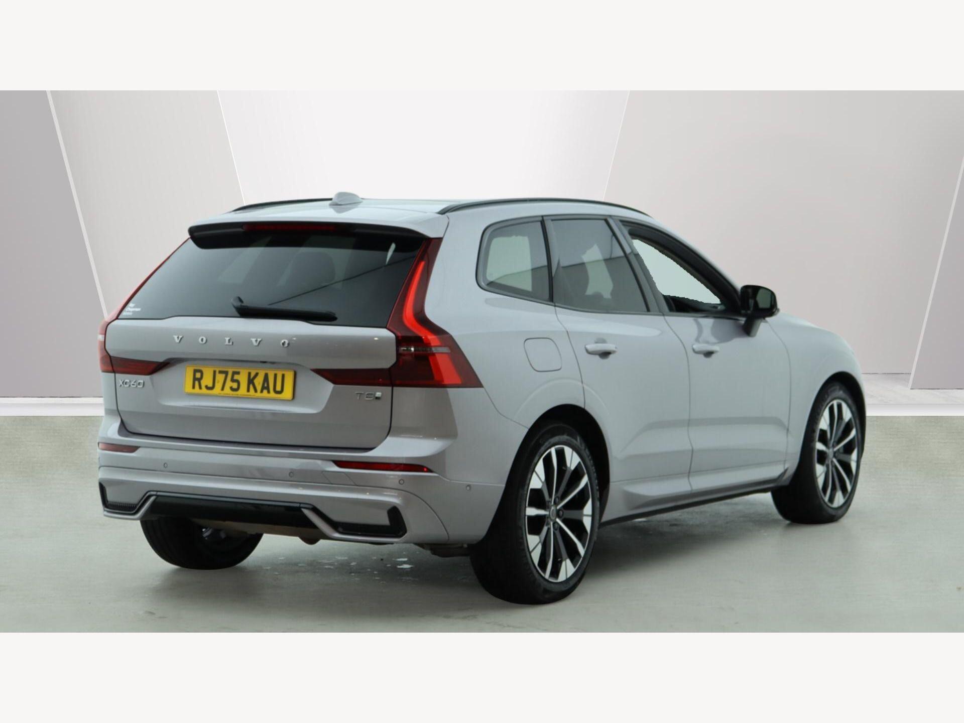Volvo XC60 view 2