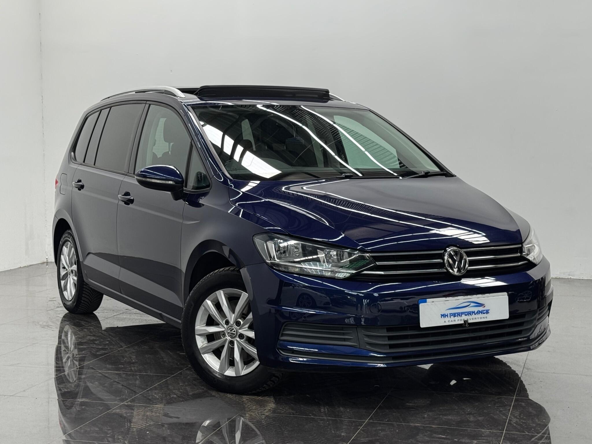Volkswagen Touran view 72