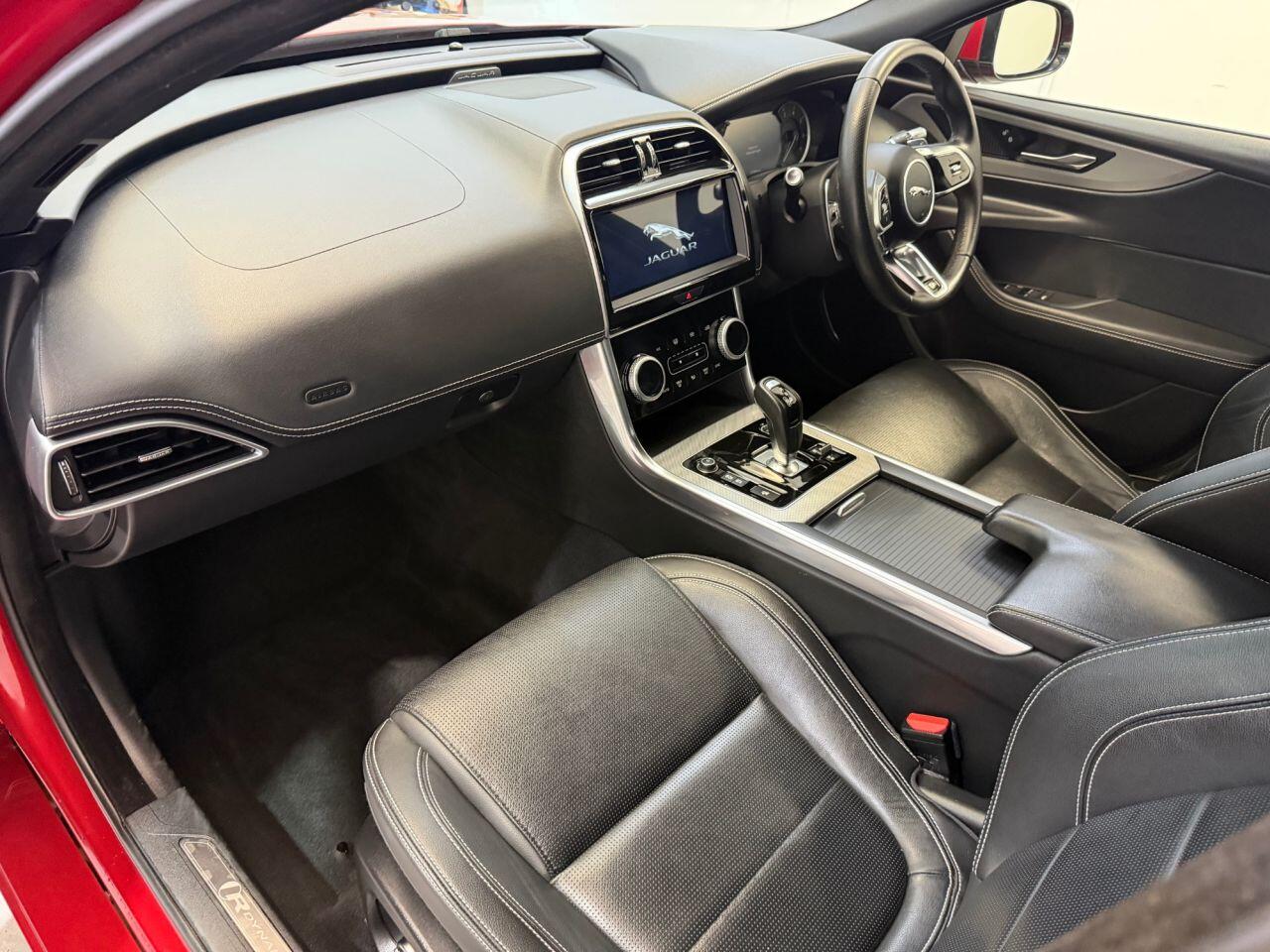 Jaguar Xe view 26