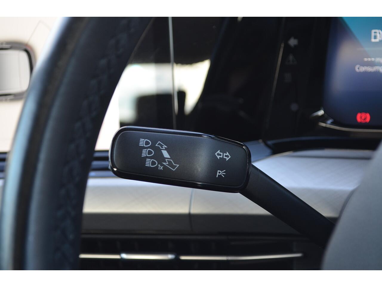 Volkswagen Golf view 43
