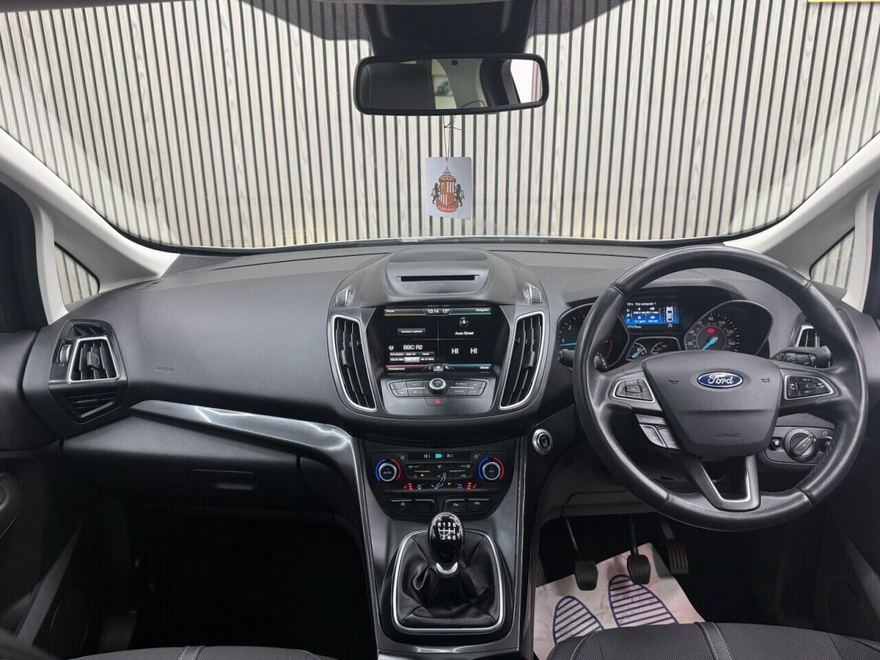 Ford C-Max view 8