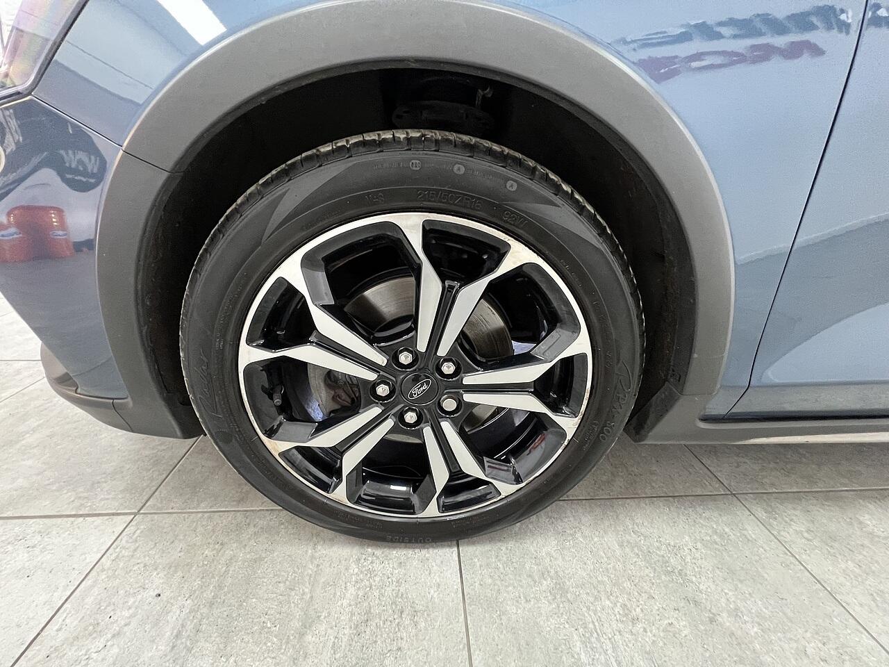 Ford Focus view 19