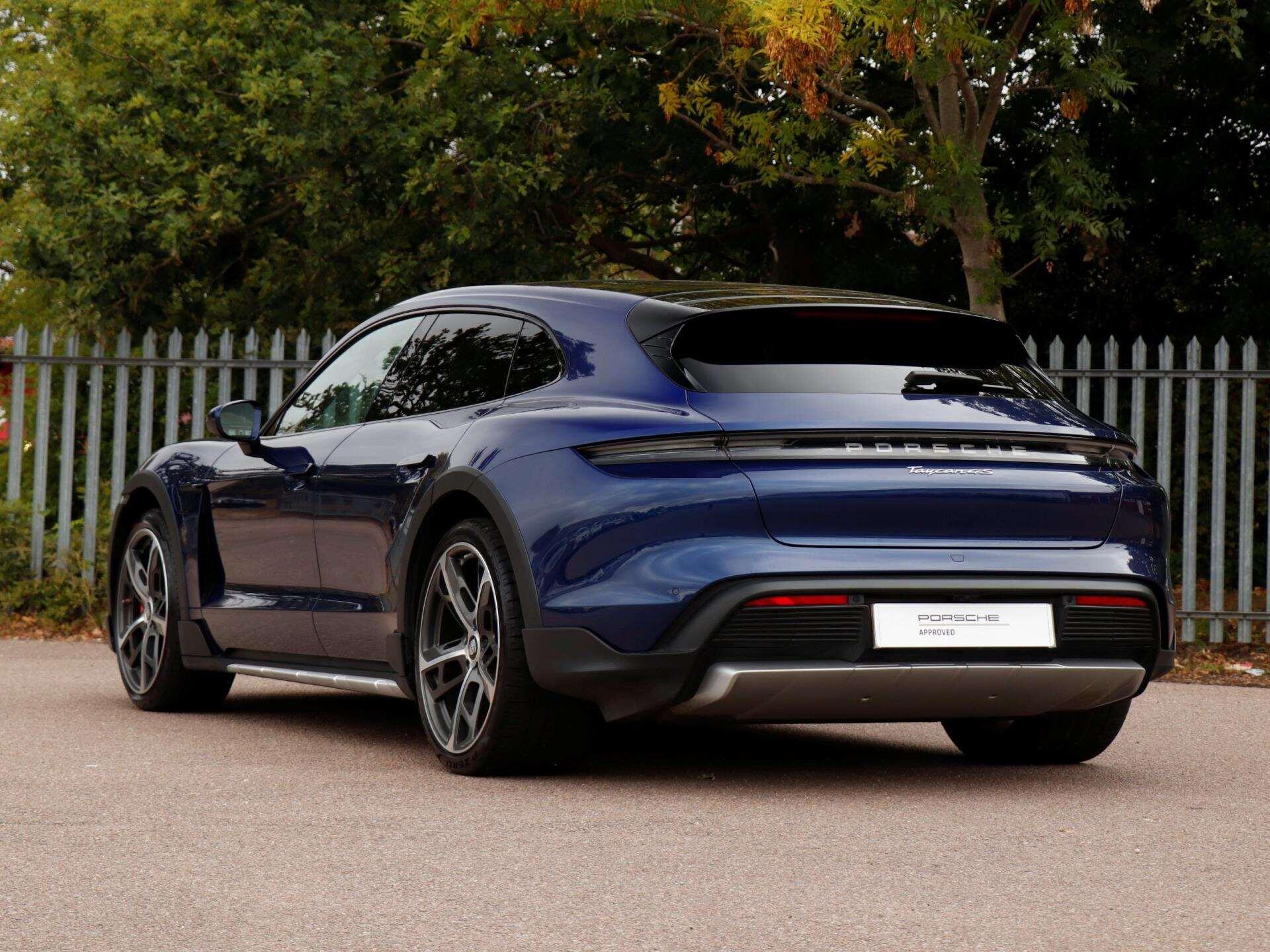 Porsche Taycan view 34
