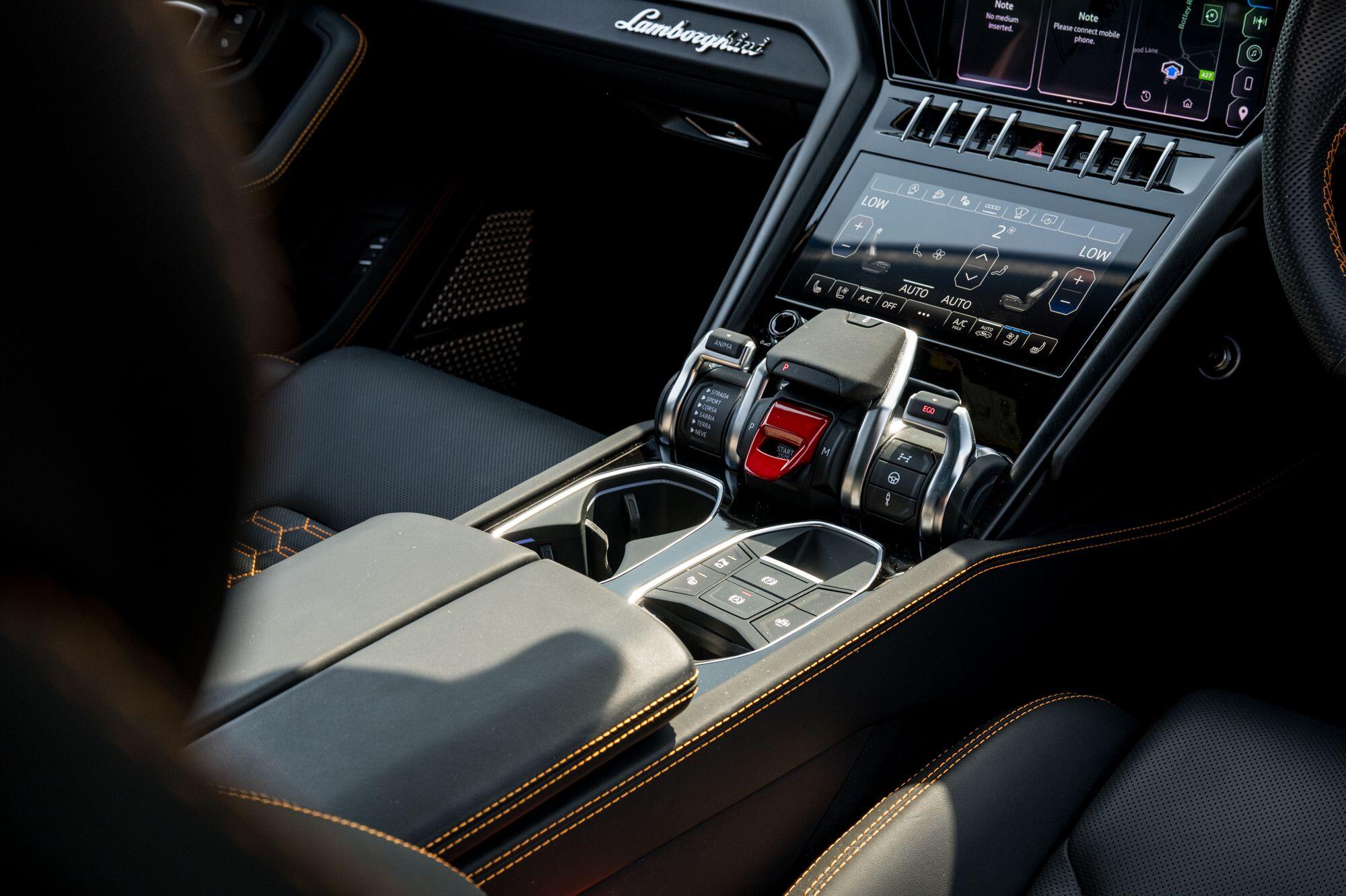 Lamborghini Urus view 50