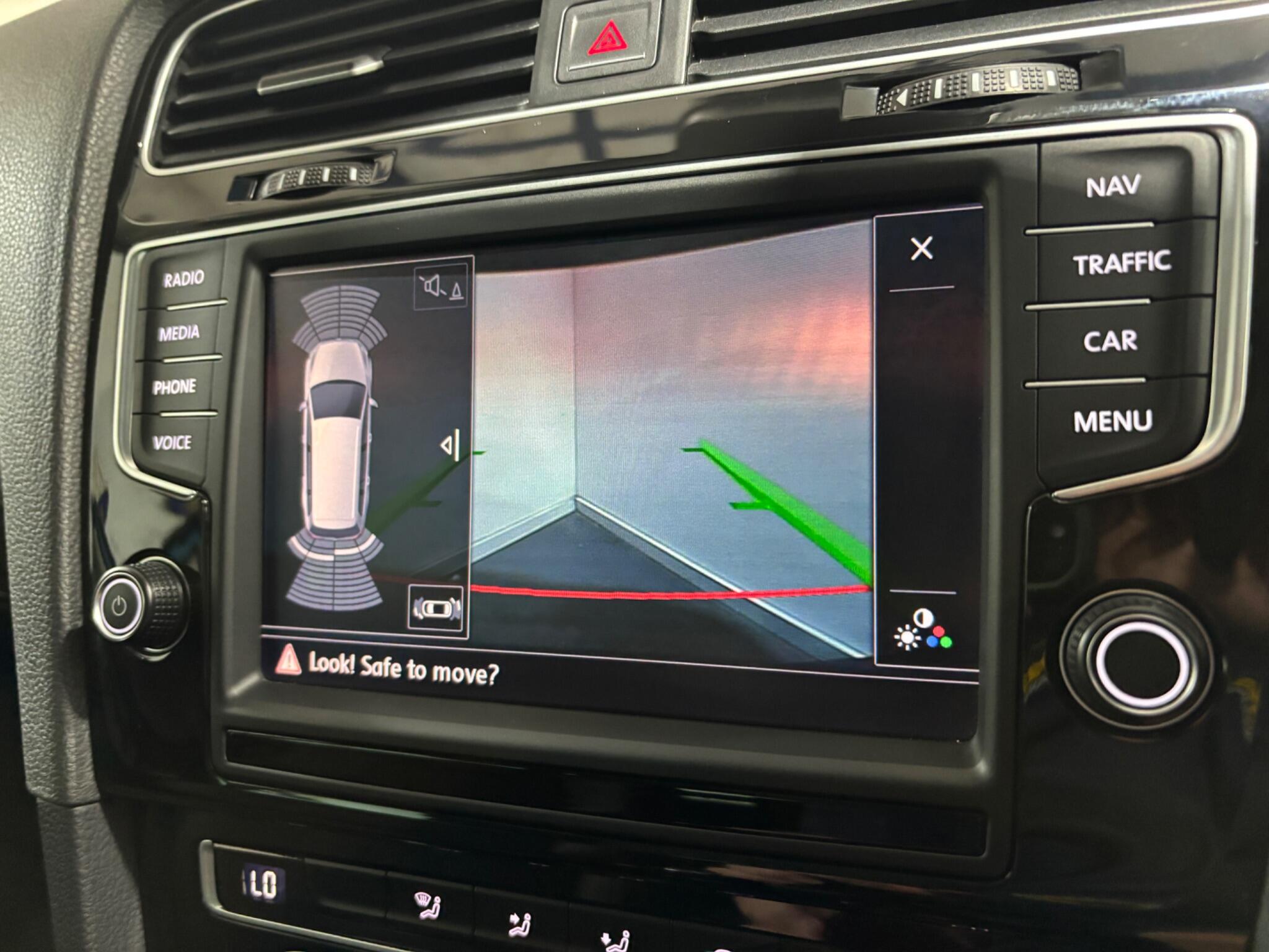 Volkswagen Golf view 40