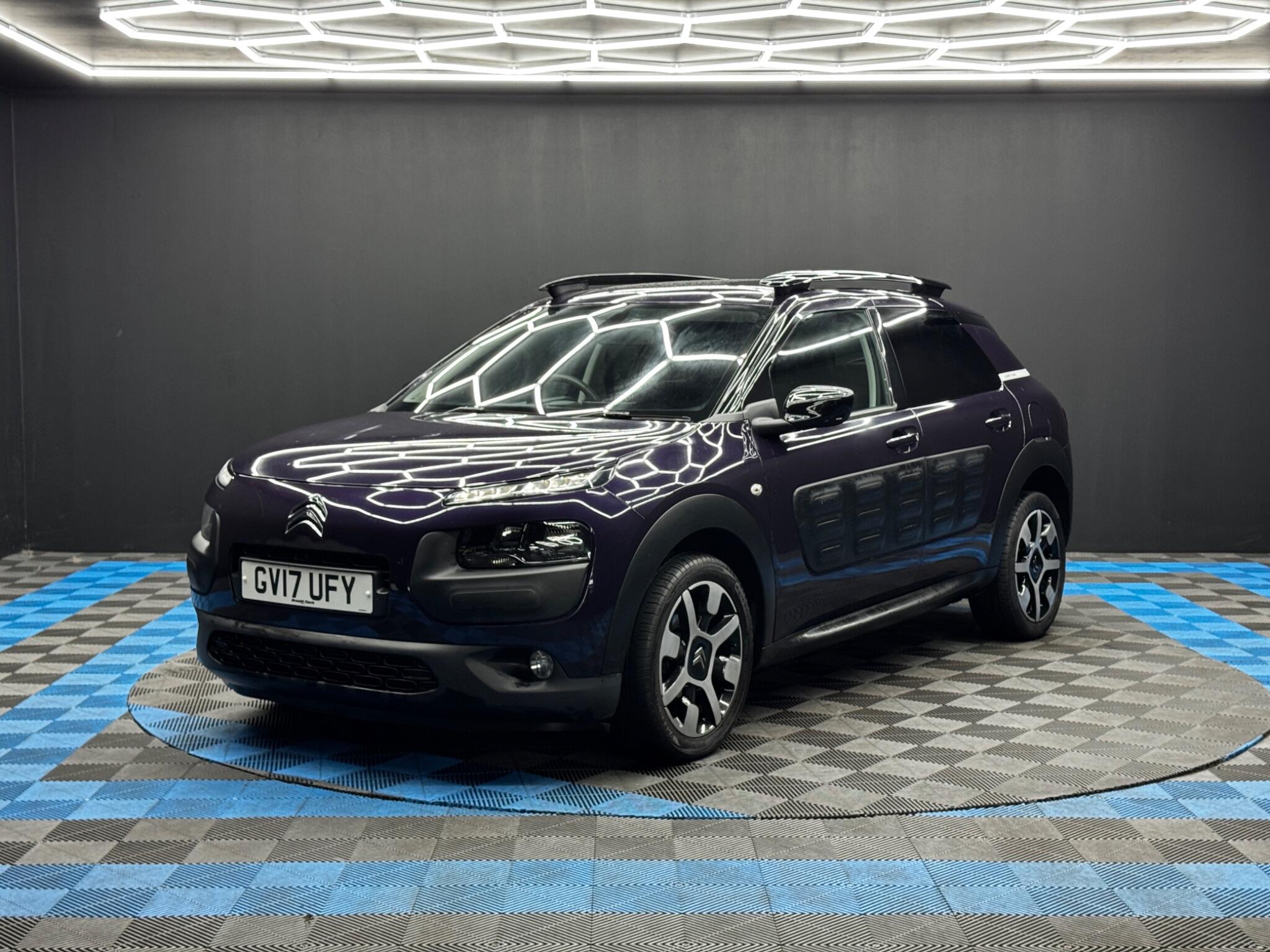Citroen C4 Cactus view 3