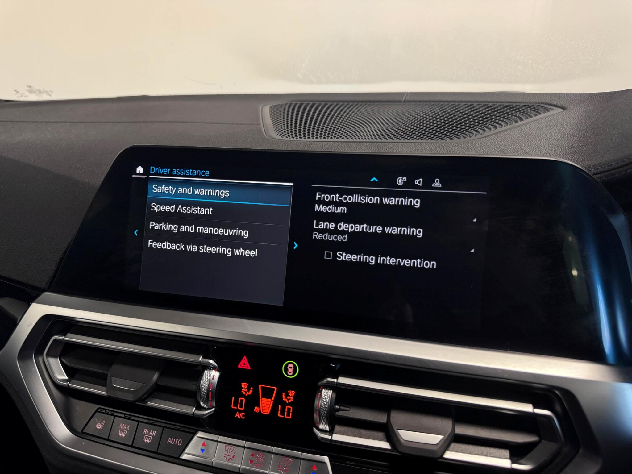 BMW 3 Series view 53