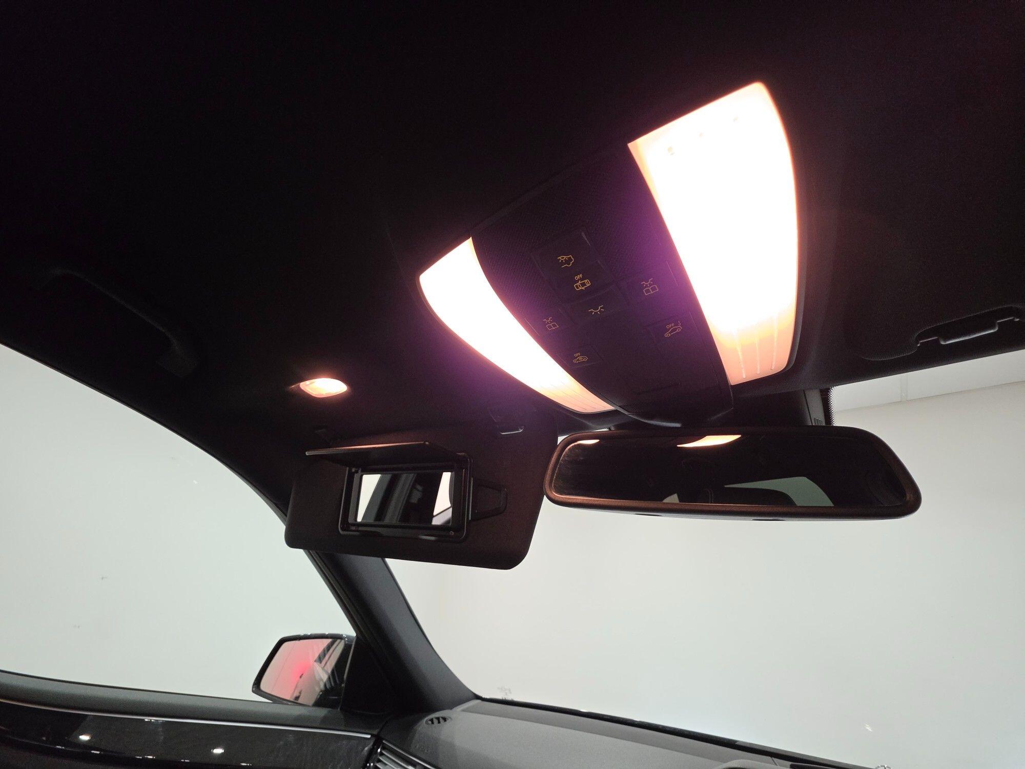 Mercedes-Benz E-Class view 90