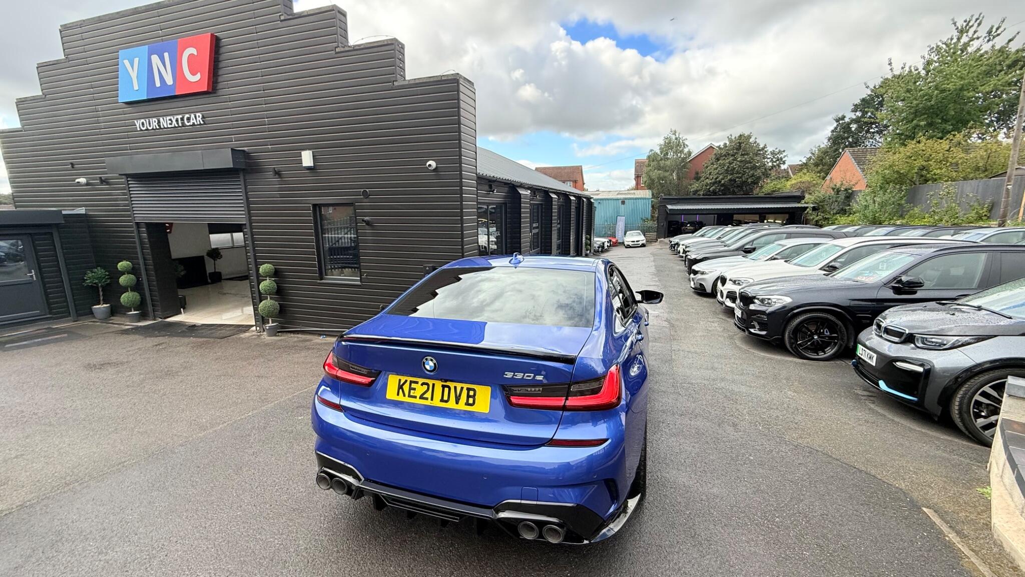 BMW 3 Series view 2